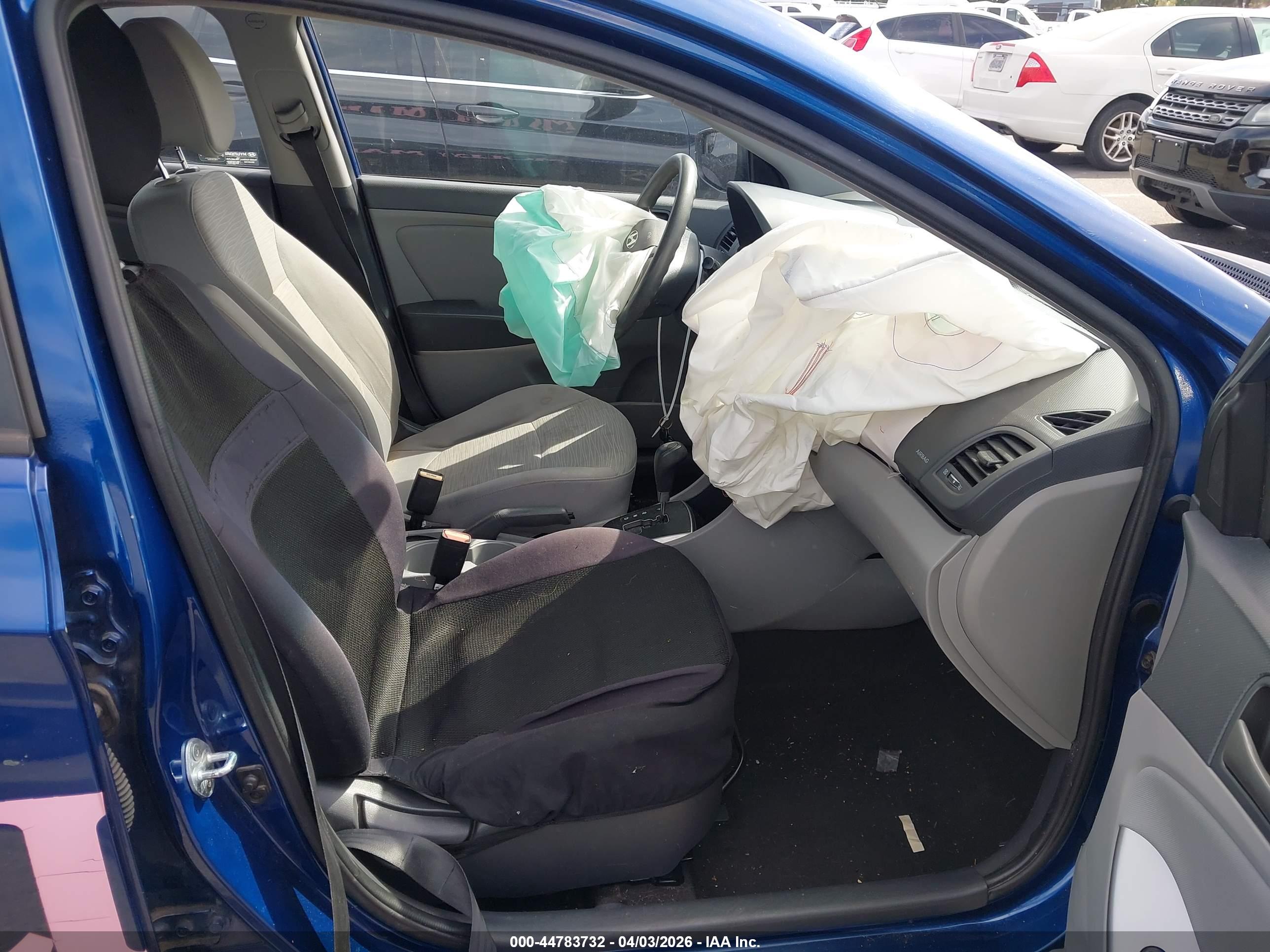 HYUNDAI ACCENT image 5