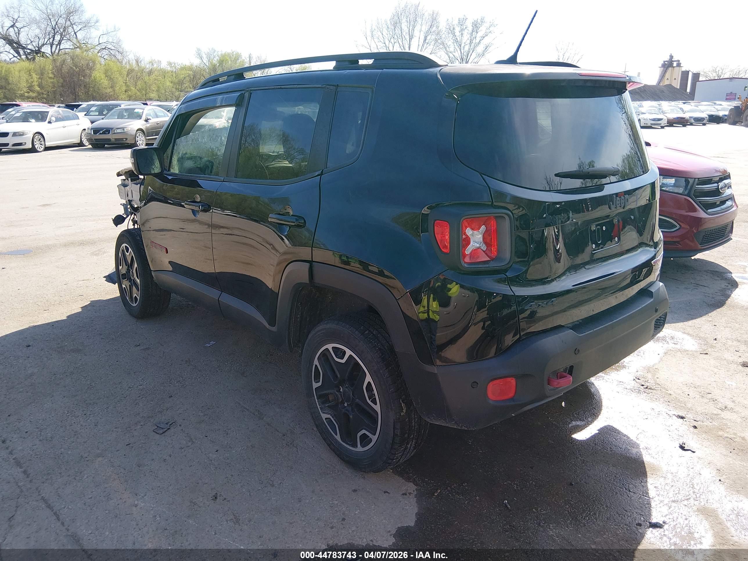 JEEP RENEGADE image 3