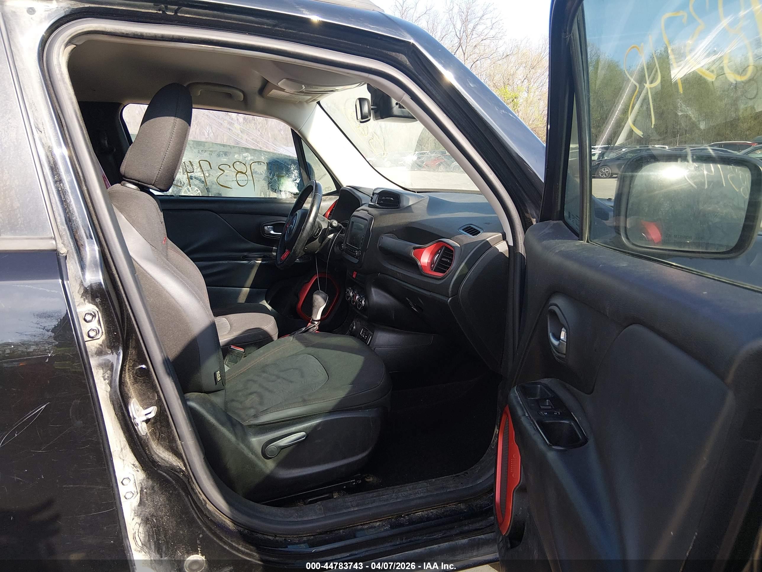 JEEP RENEGADE image 5