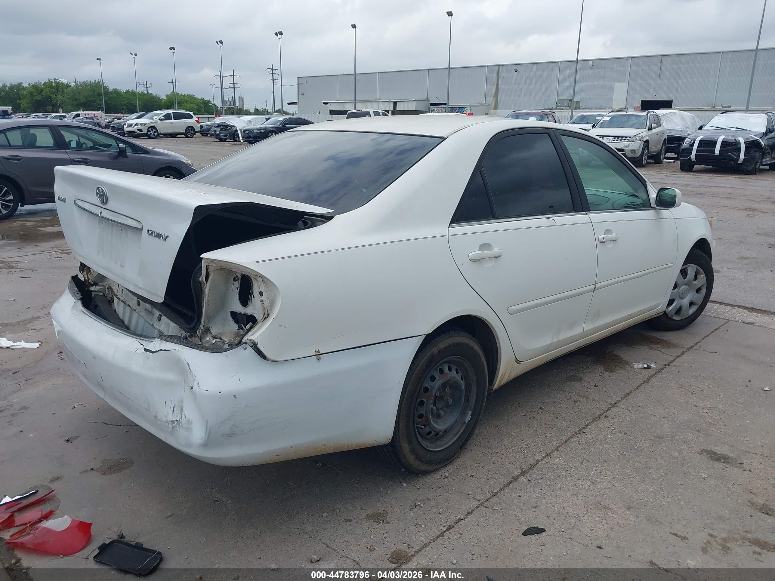 TOYOTA CAMRY image 4