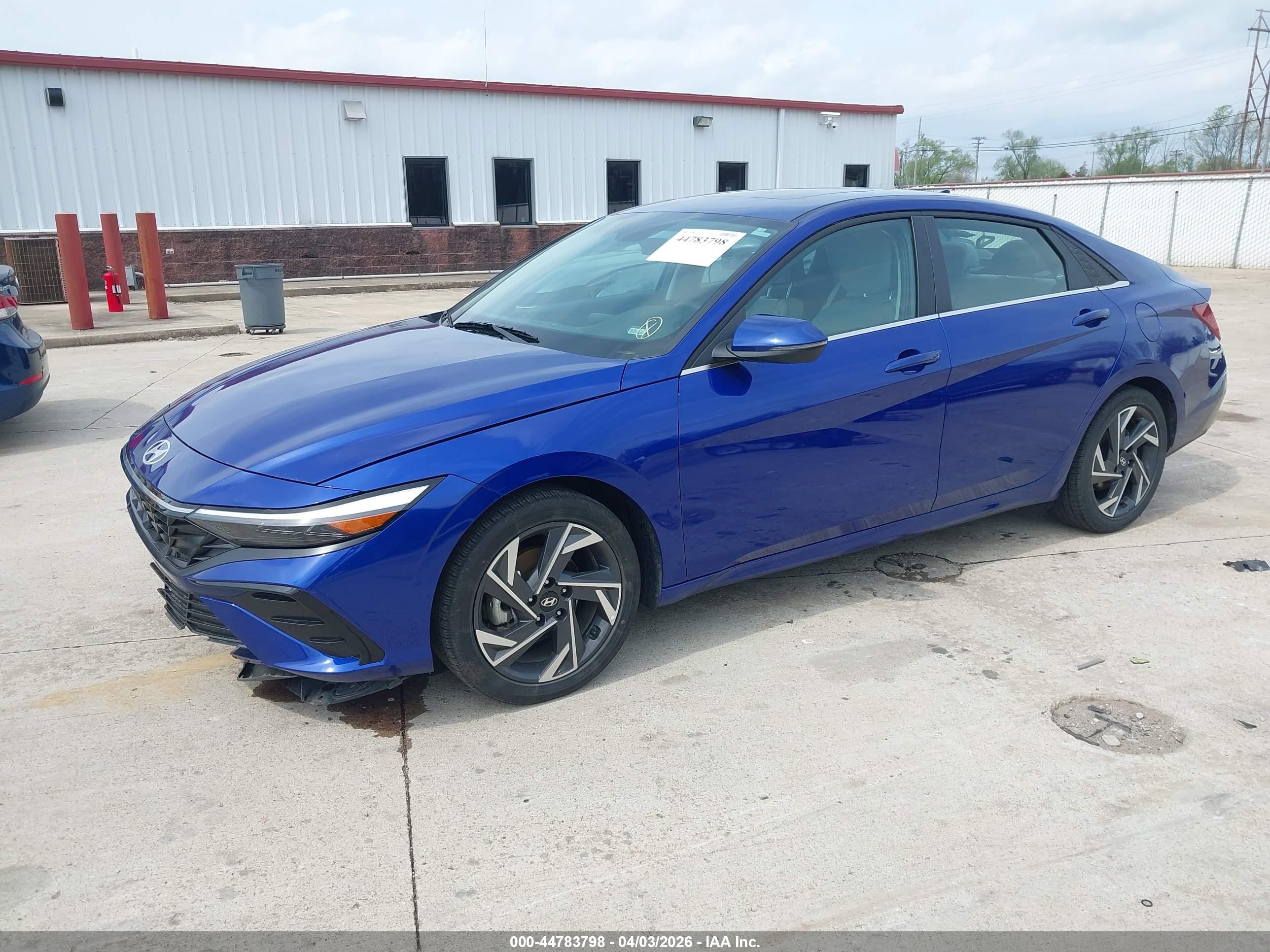 HYUNDAI ELANTRA image 2