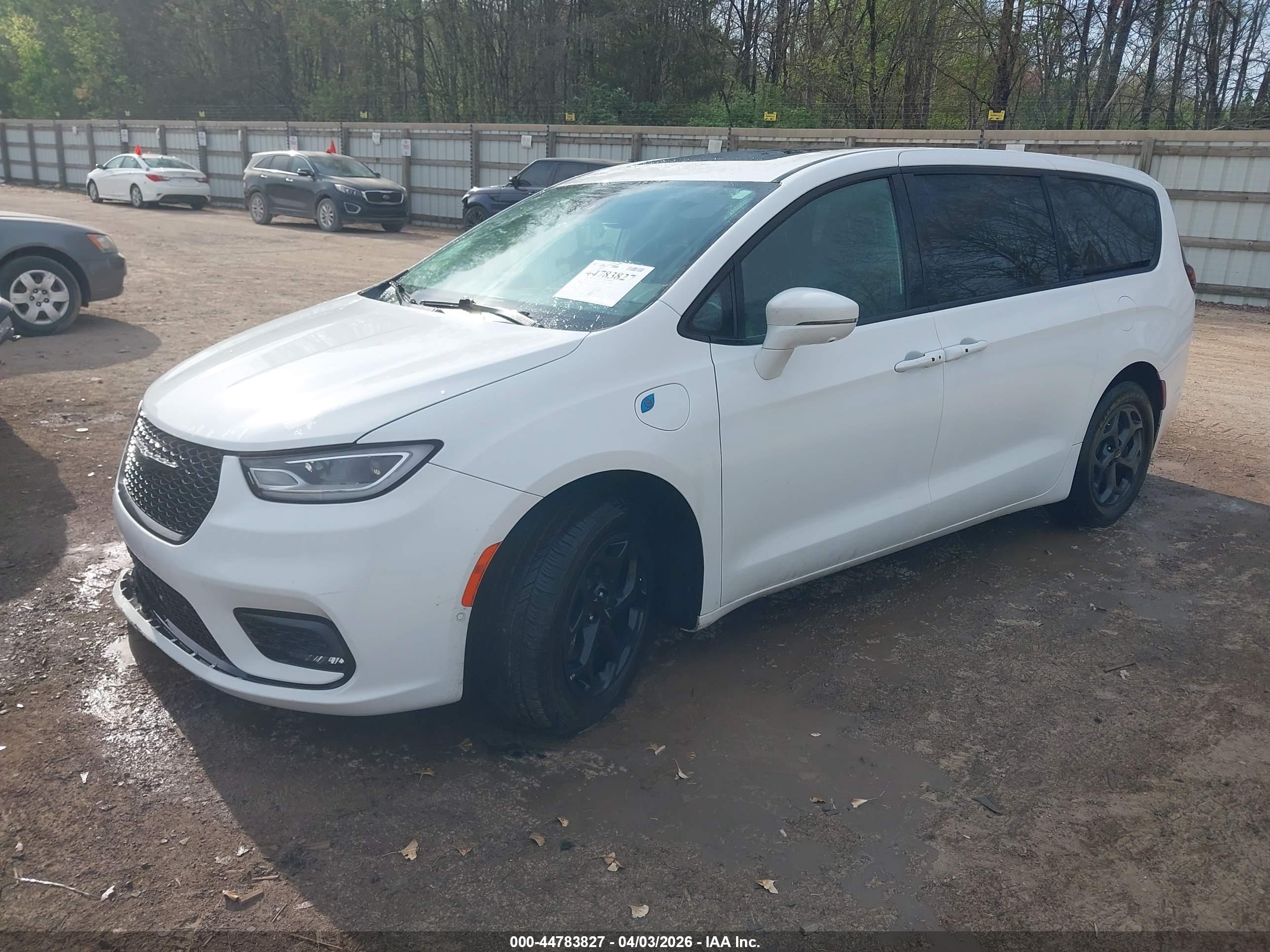 CHRYSLER PACIFICA image 2