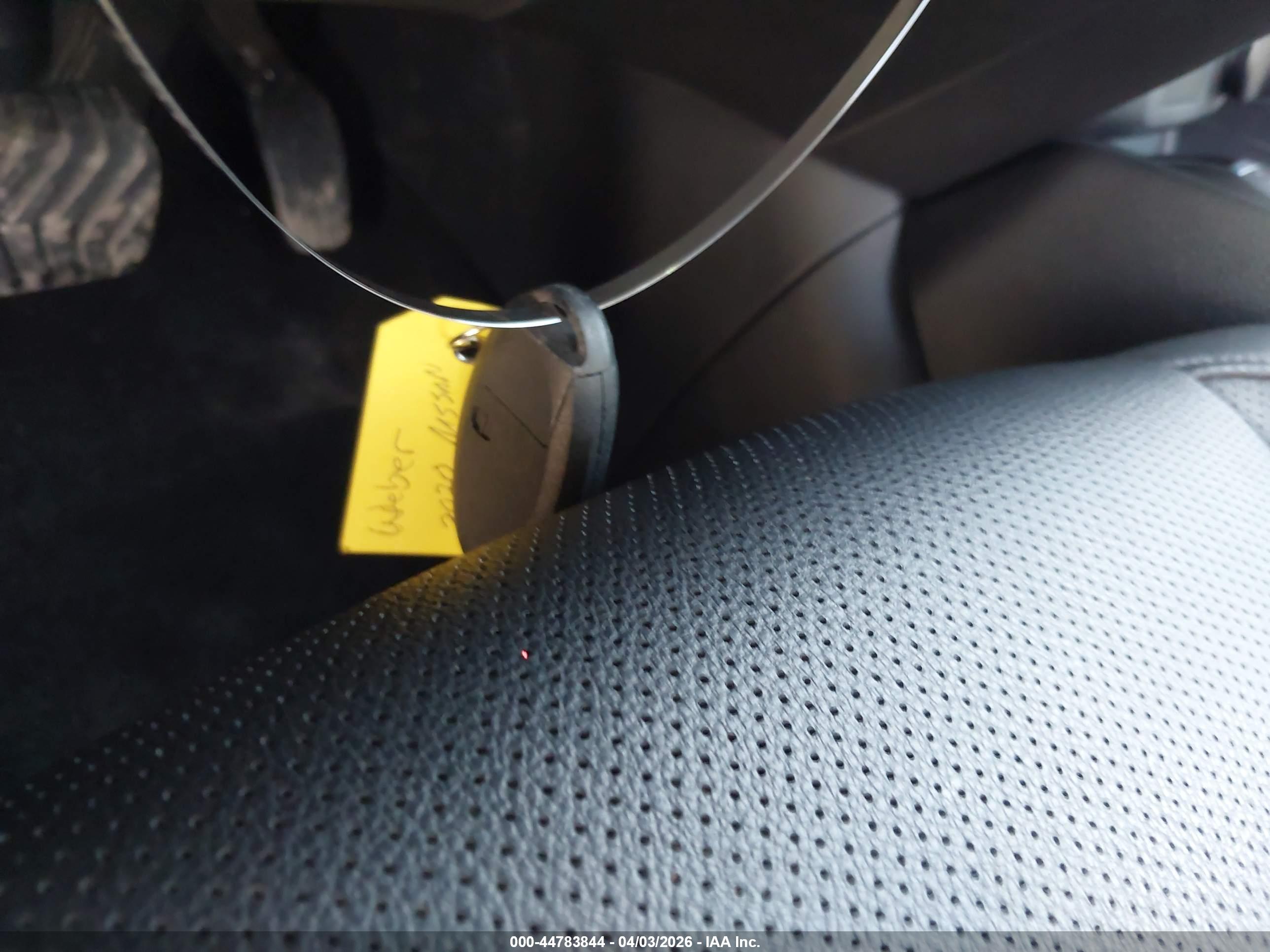 NISSAN ROGUE image 11