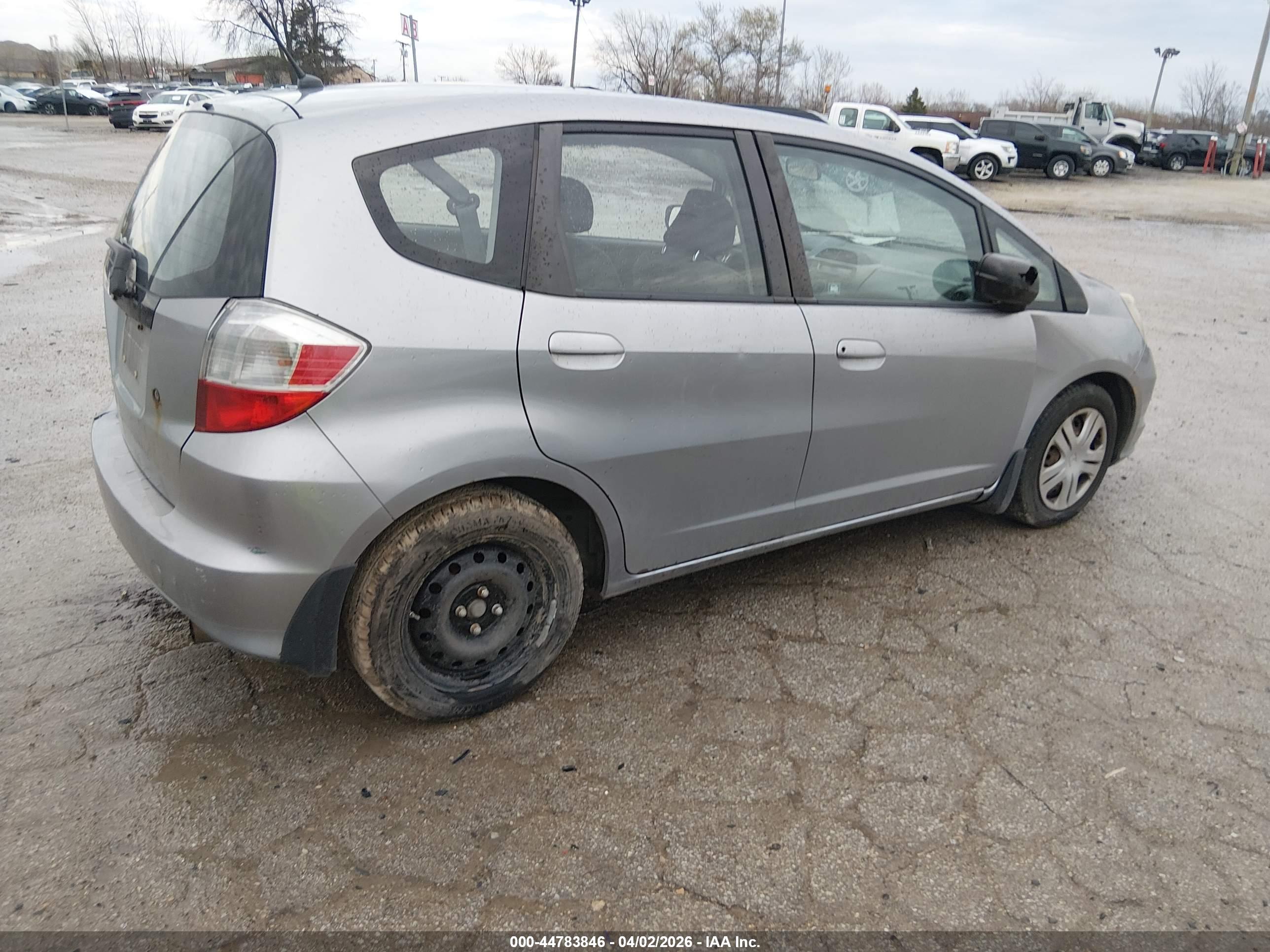 HONDA FIT image 4