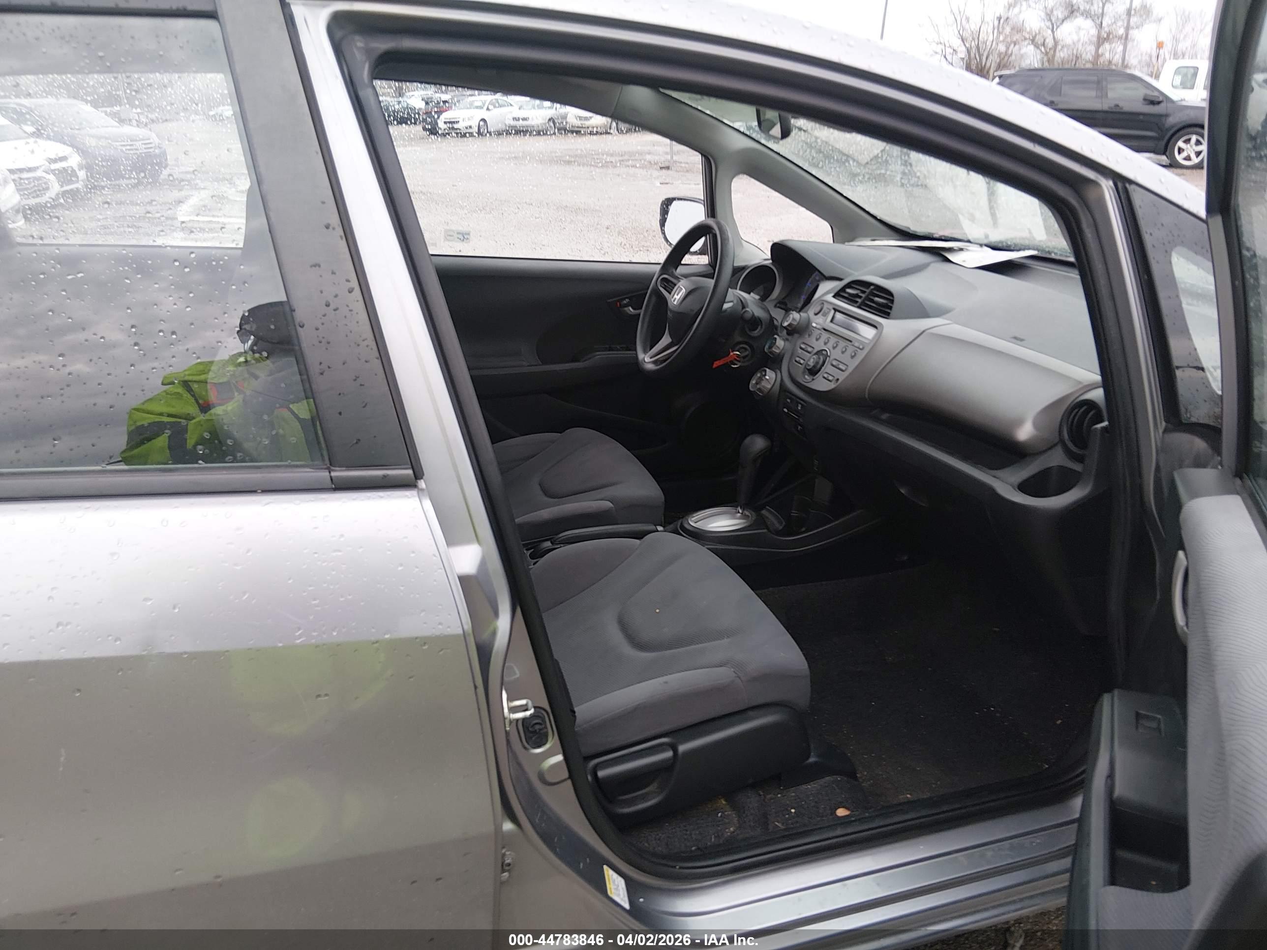 HONDA FIT image 5