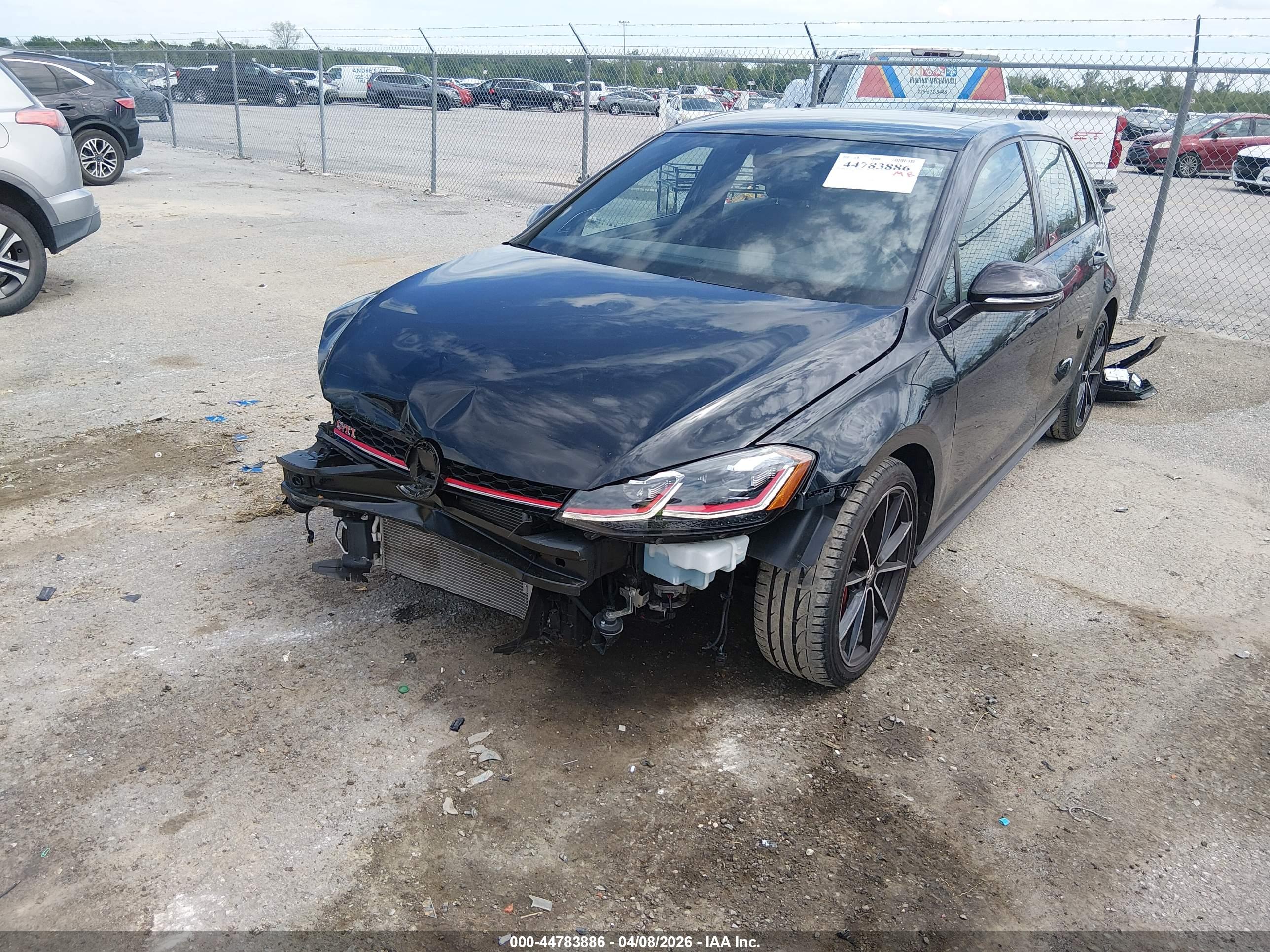 VOLKSWAGEN GOLF image 2