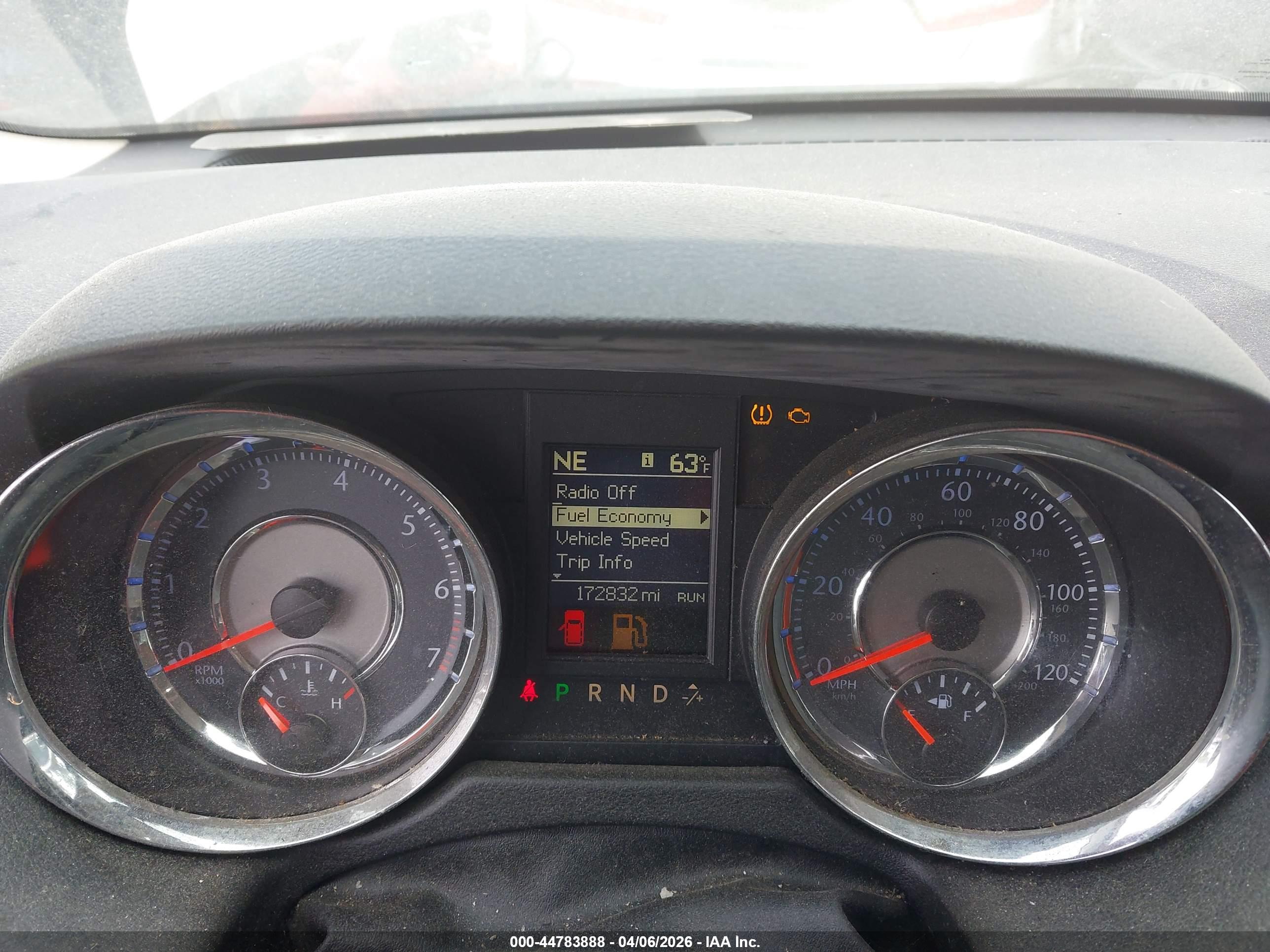 CHRYSLER TOWN image 7