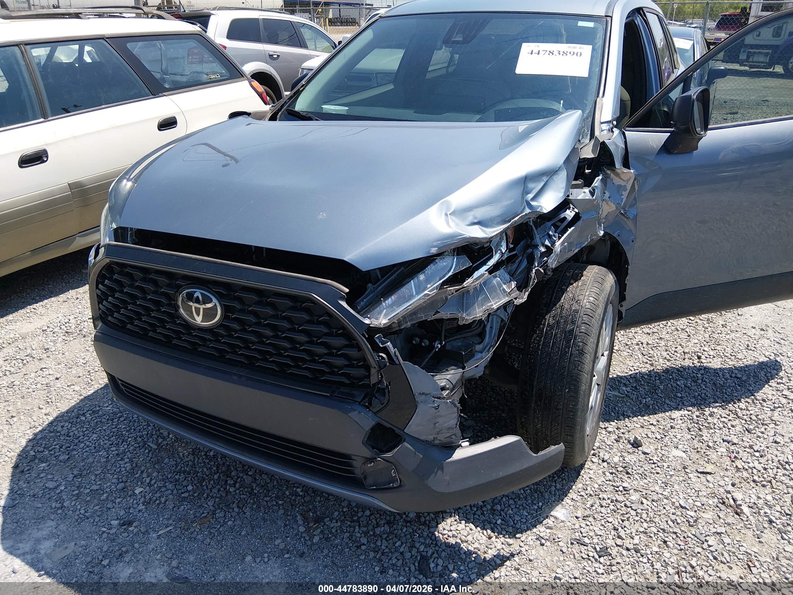 TOYOTA COROLLA image 6