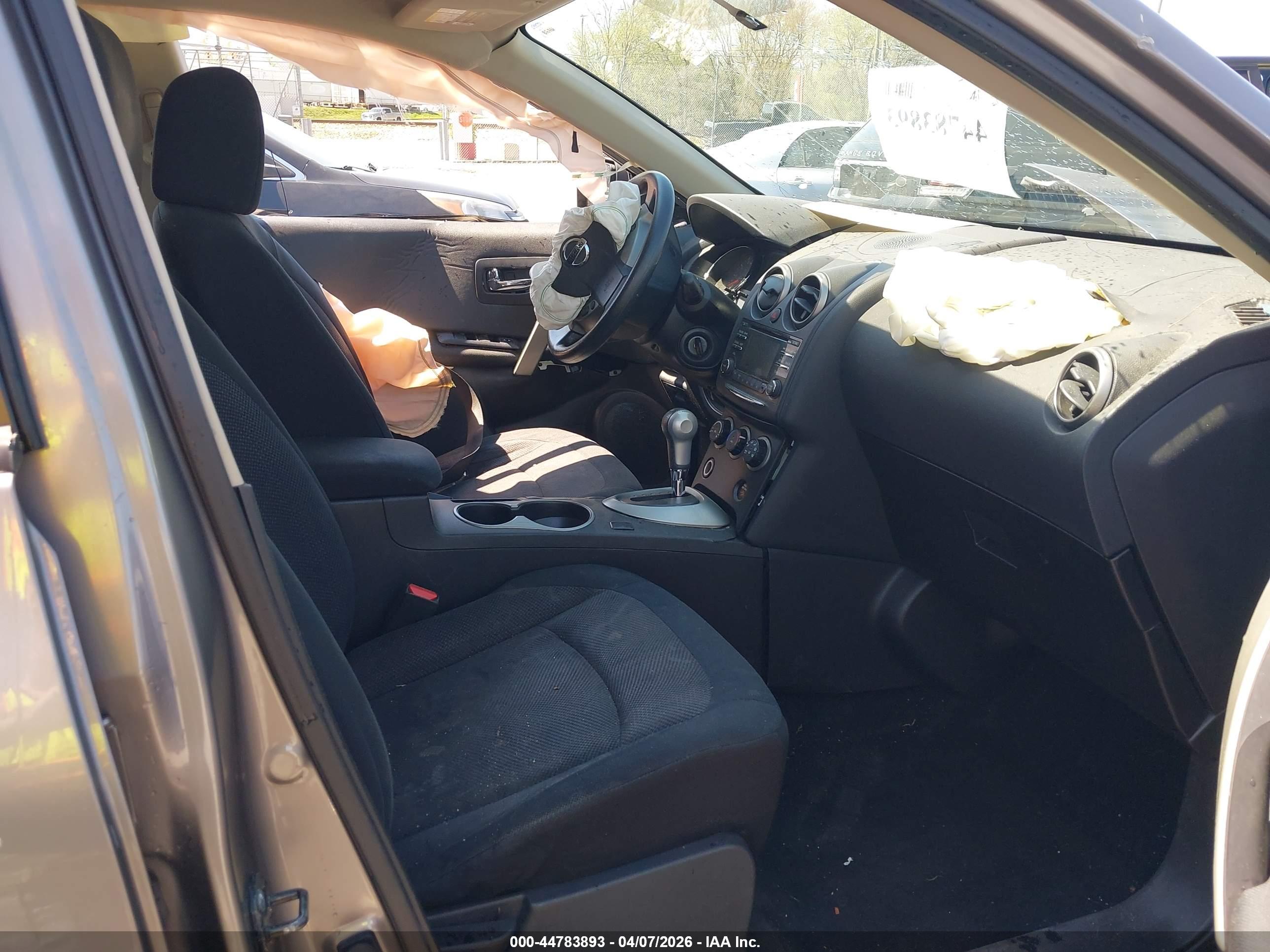 NISSAN ROGUE image 5