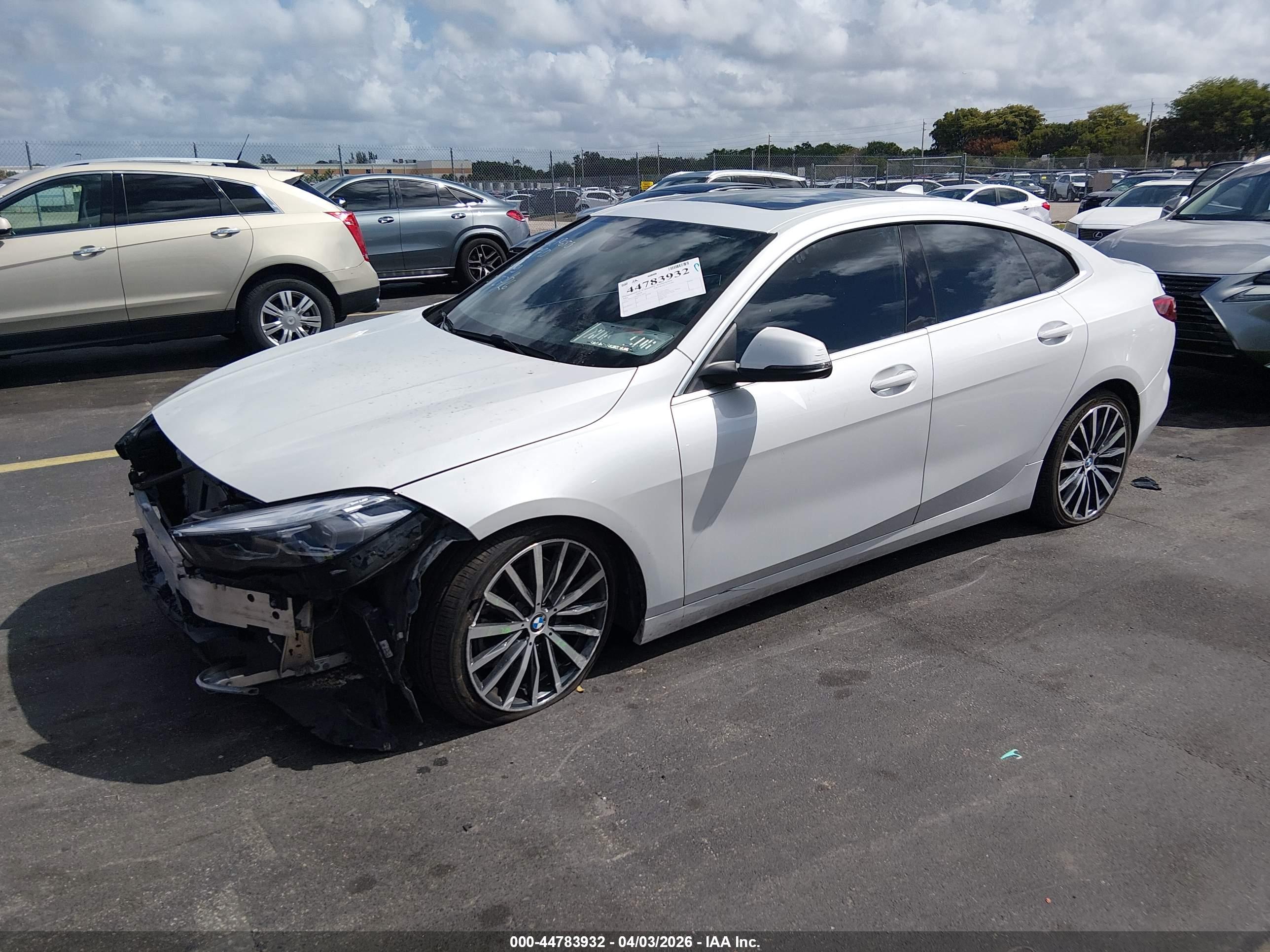 BMW 228 image 2