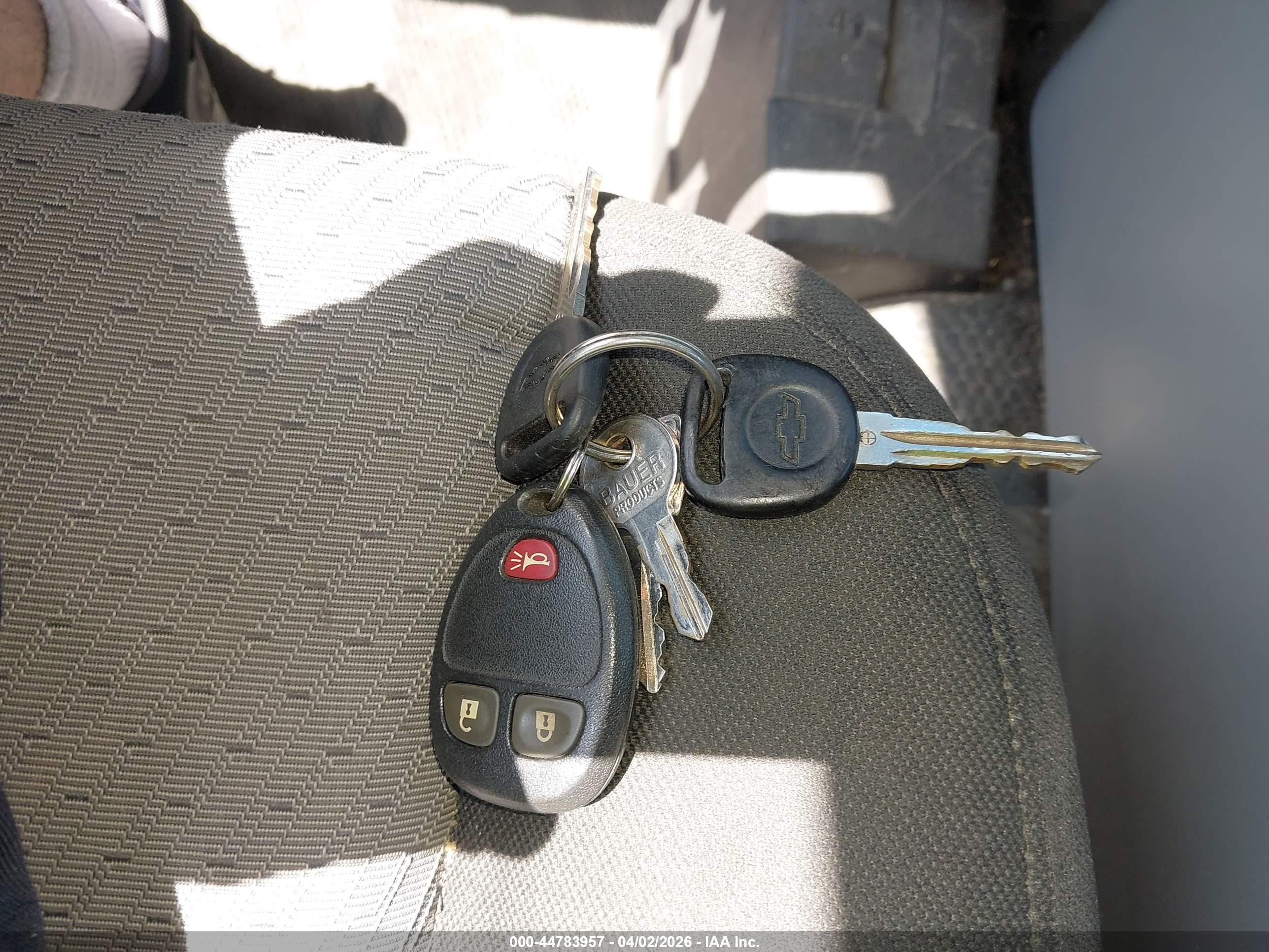 CHEVROLET SILVERADO image 11