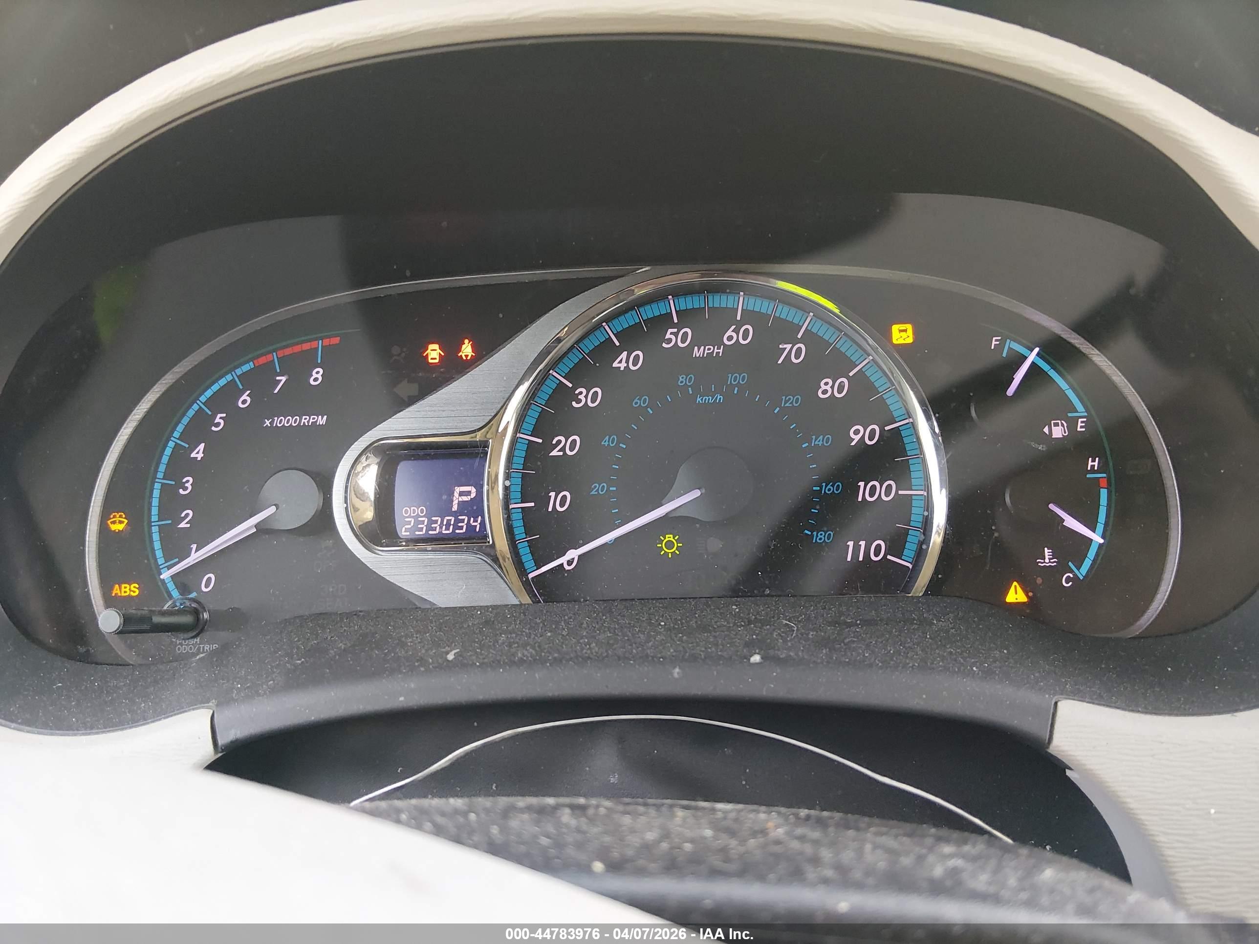 TOYOTA SIENNA image 7