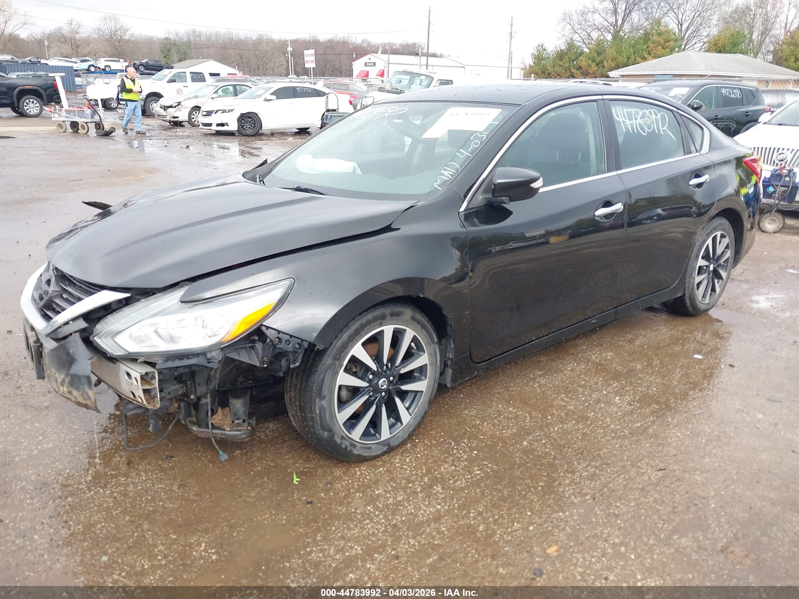 NISSAN ALTIMA image 2