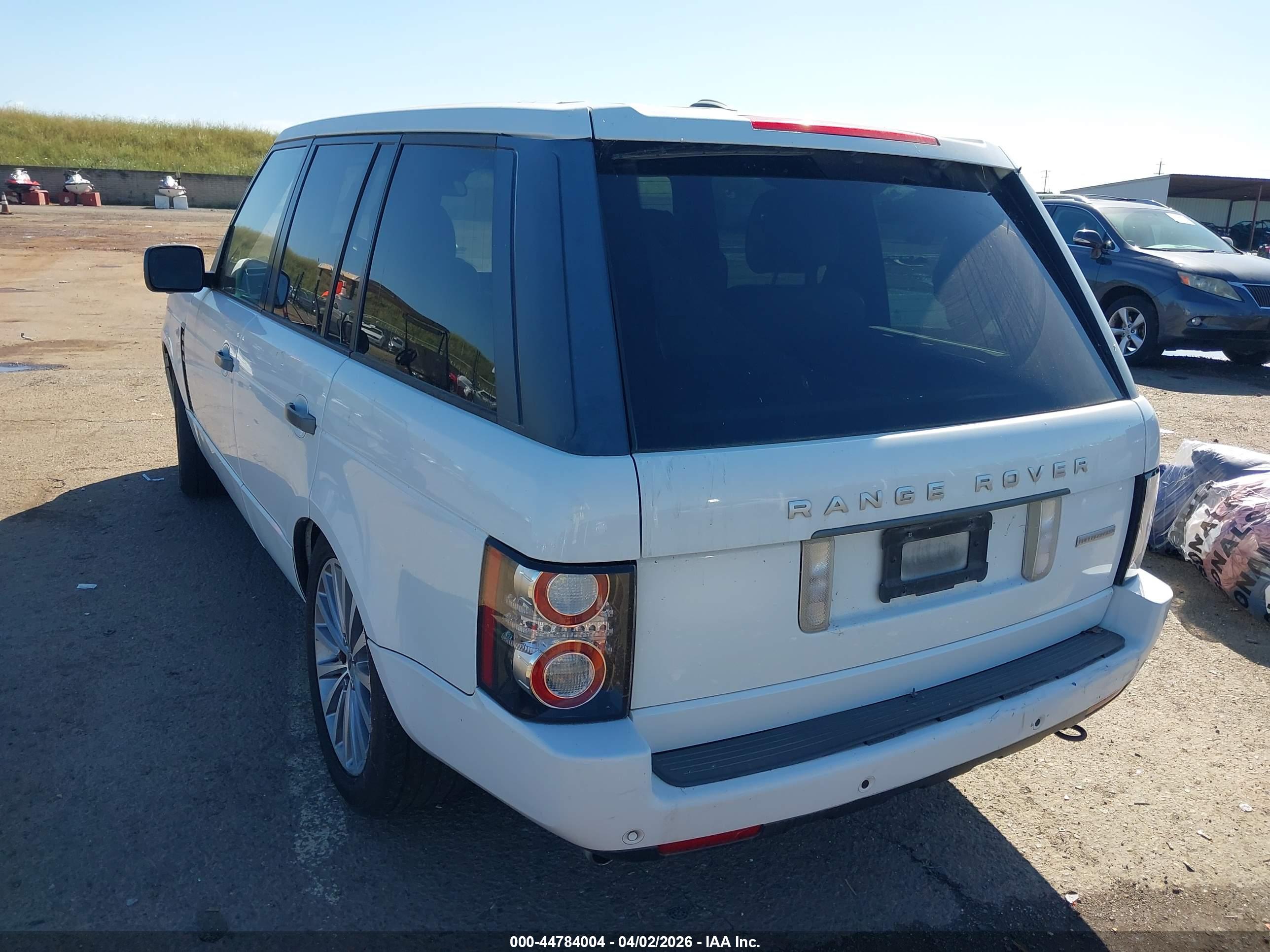 LAND ROVER image 3