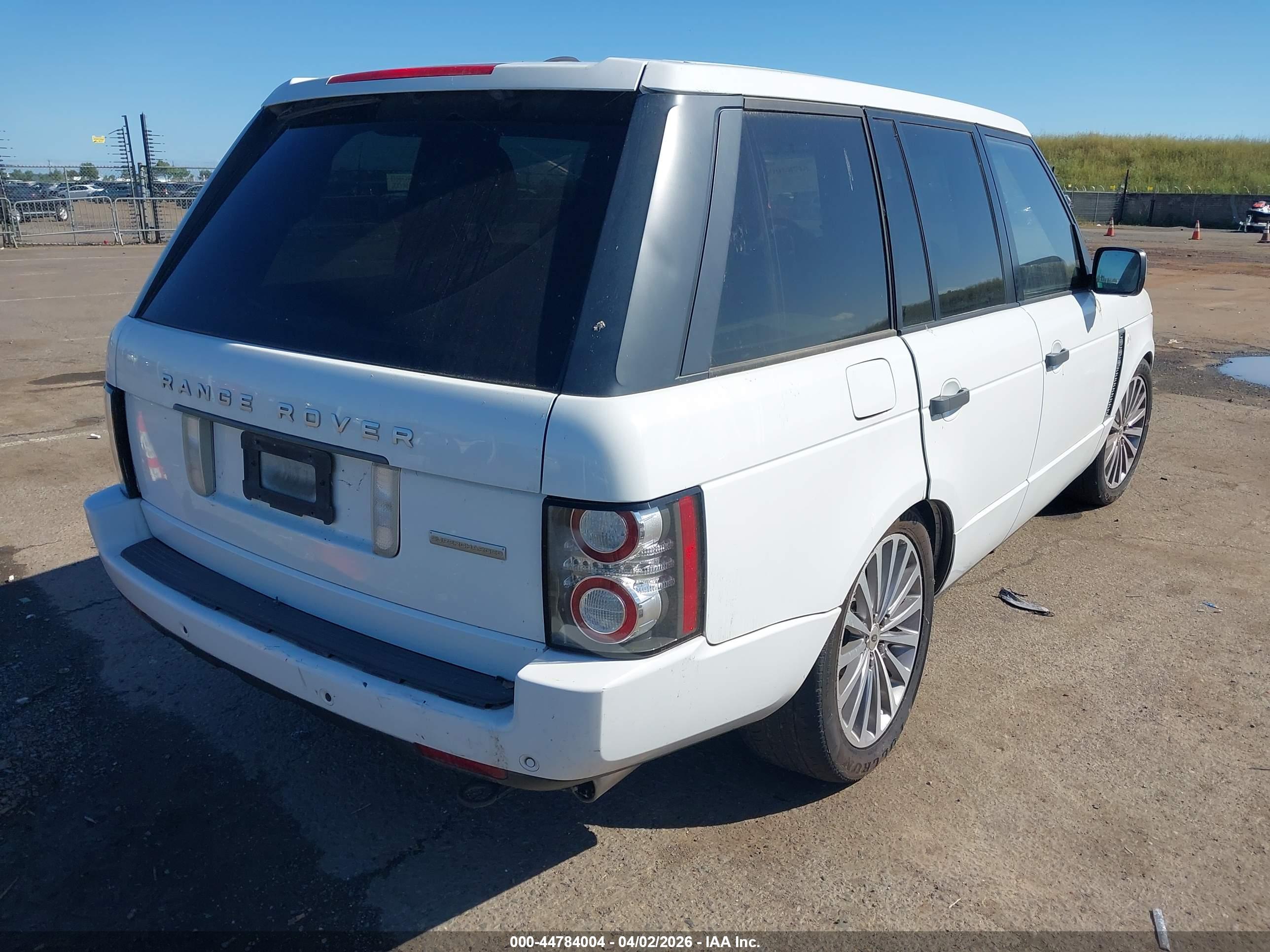 LAND ROVER image 4