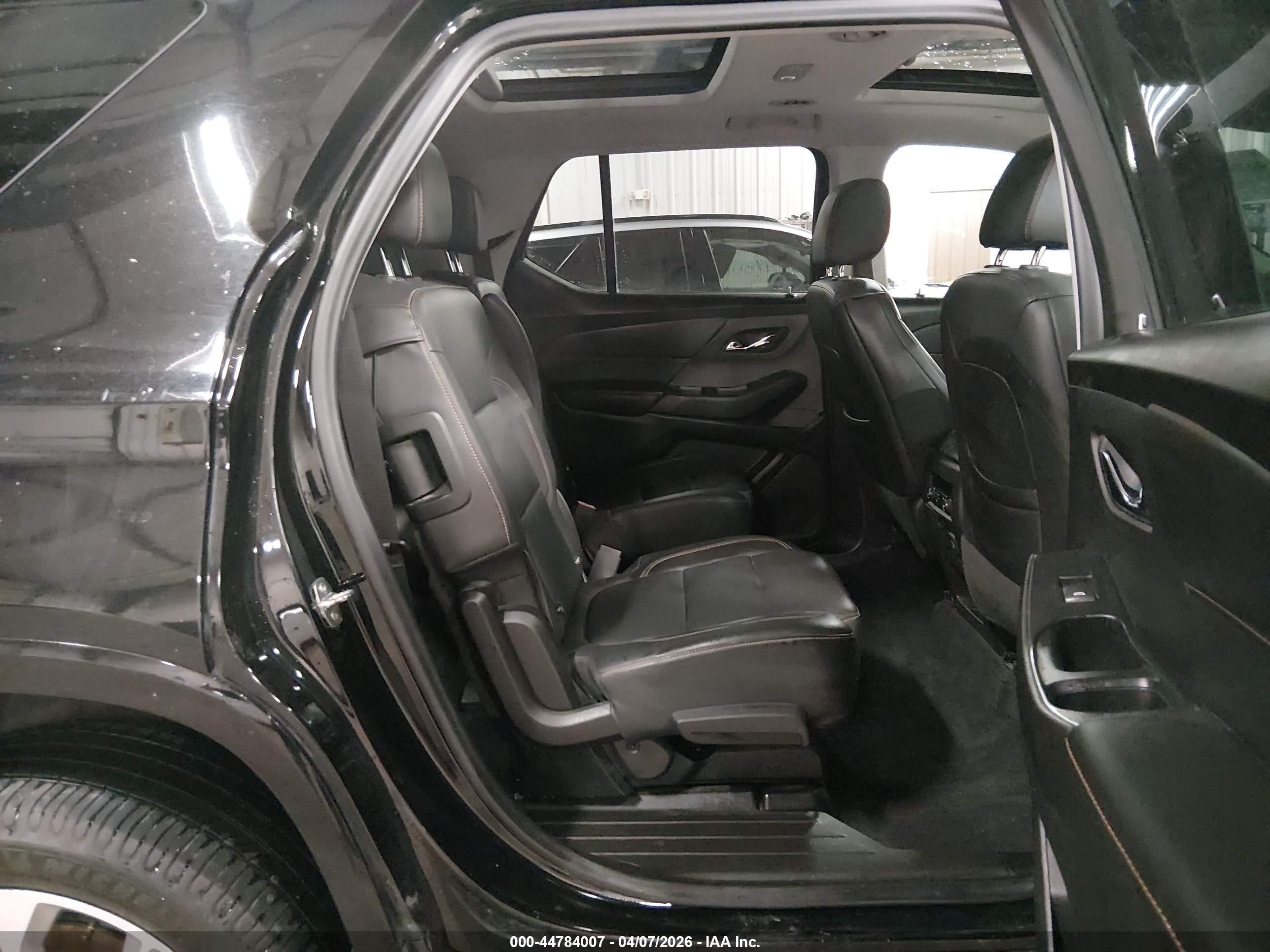 CHEVROLET TRAVERSE image 8