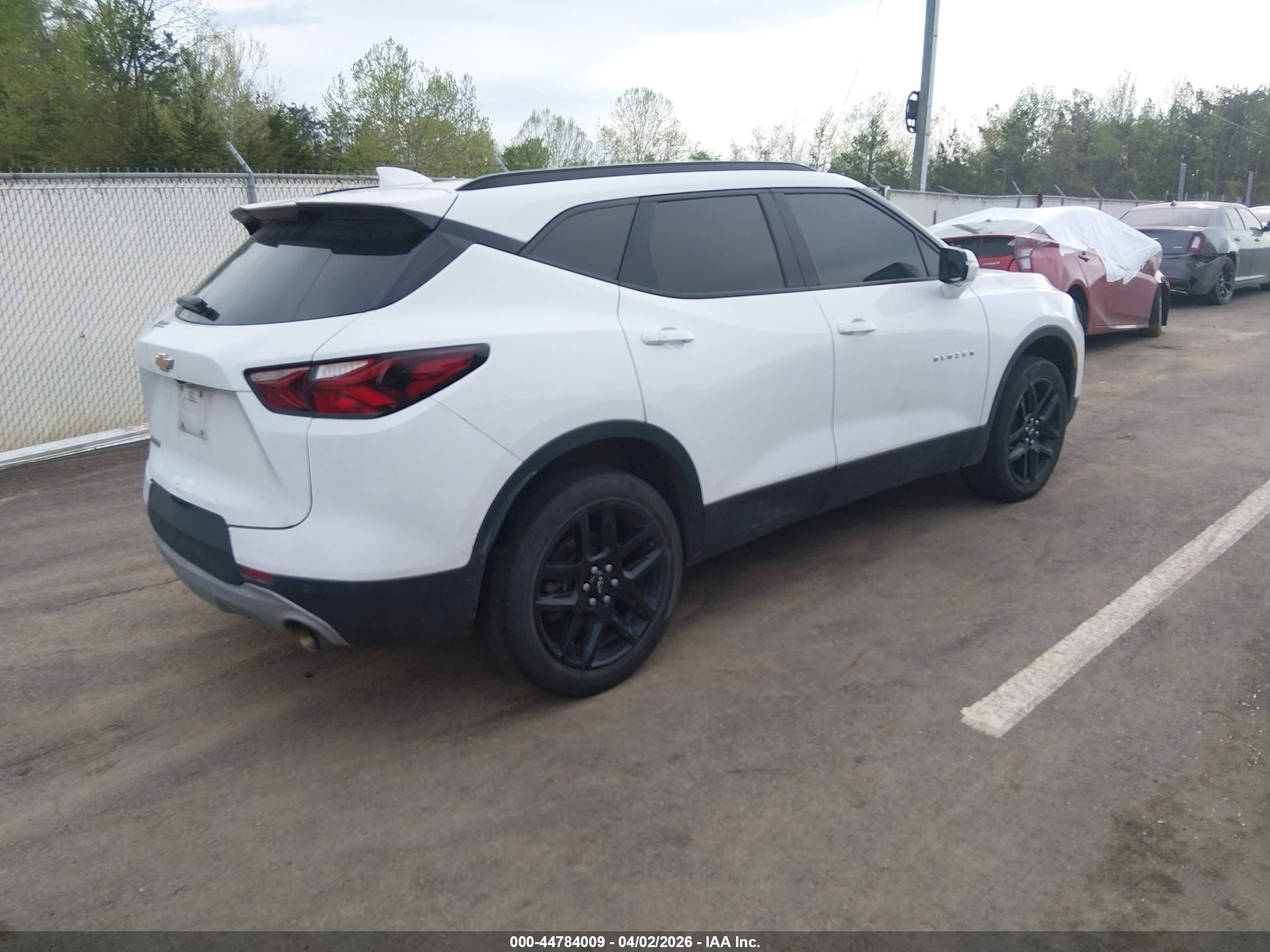 CHEVROLET BLAZER image 4
