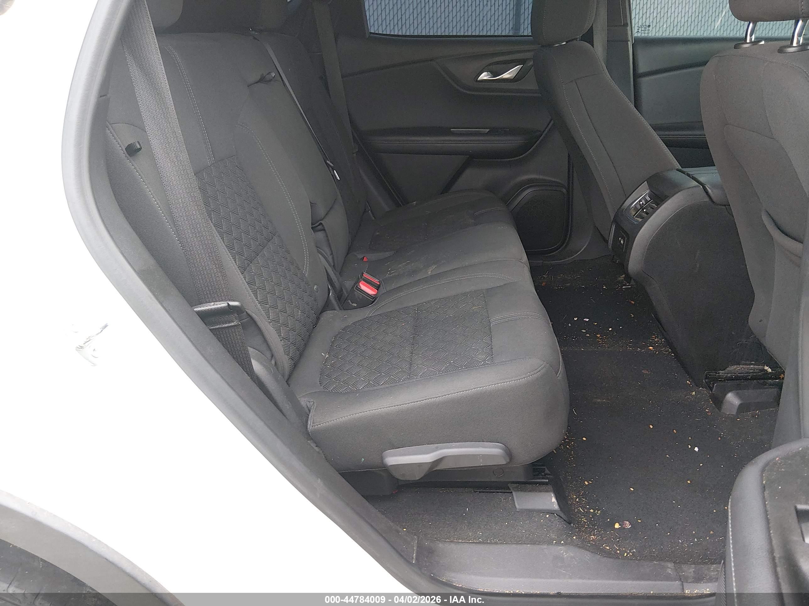 CHEVROLET BLAZER image 8
