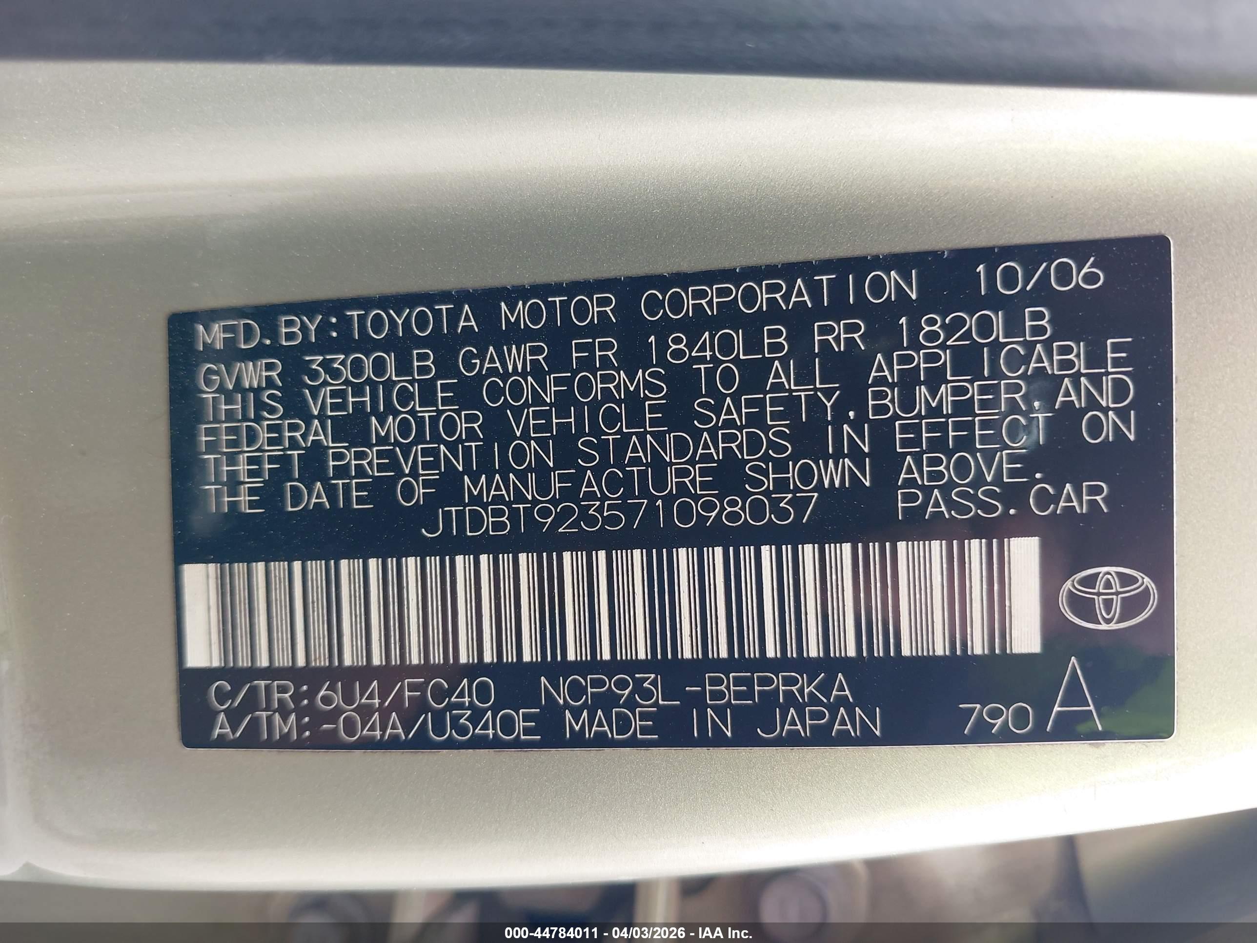 TOYOTA YARIS image 9