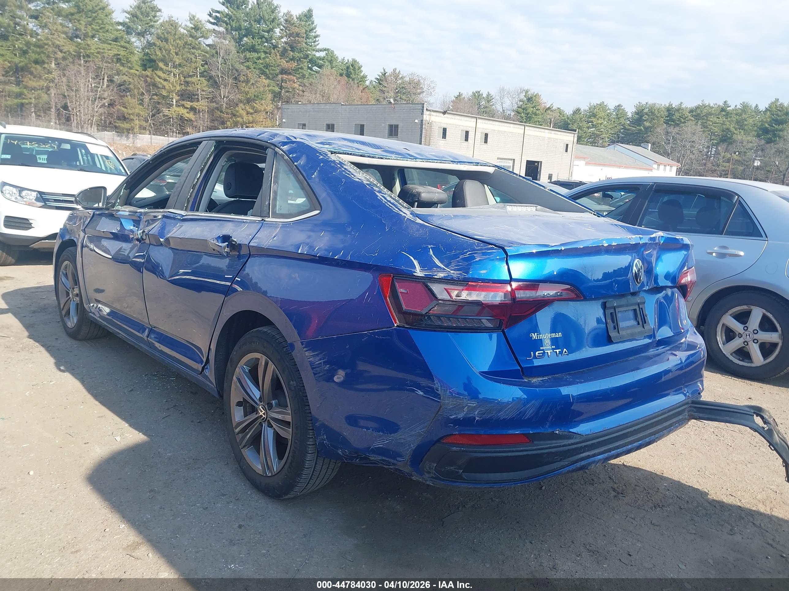 VOLKSWAGEN JETTA image 3