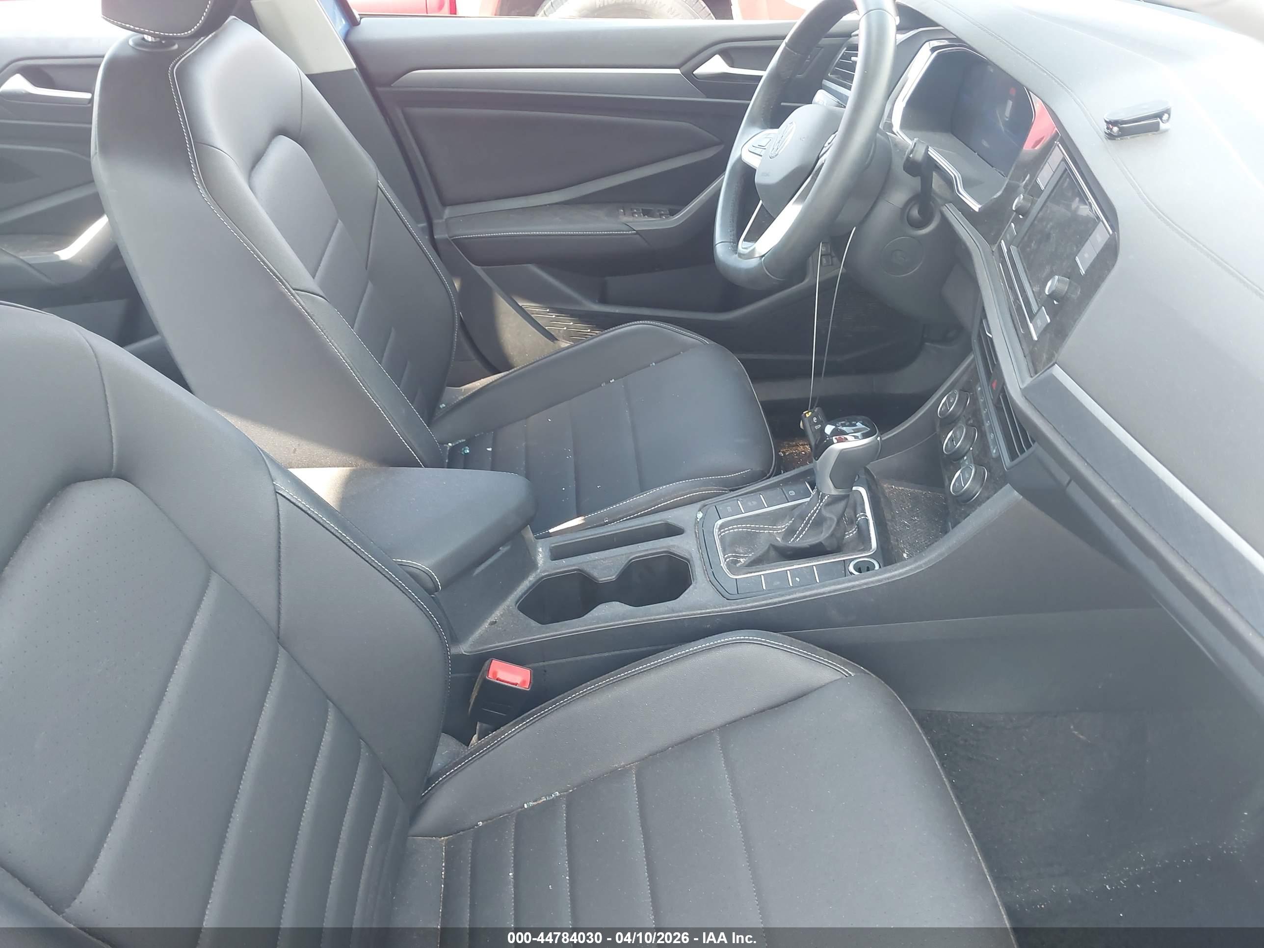 VOLKSWAGEN JETTA image 5
