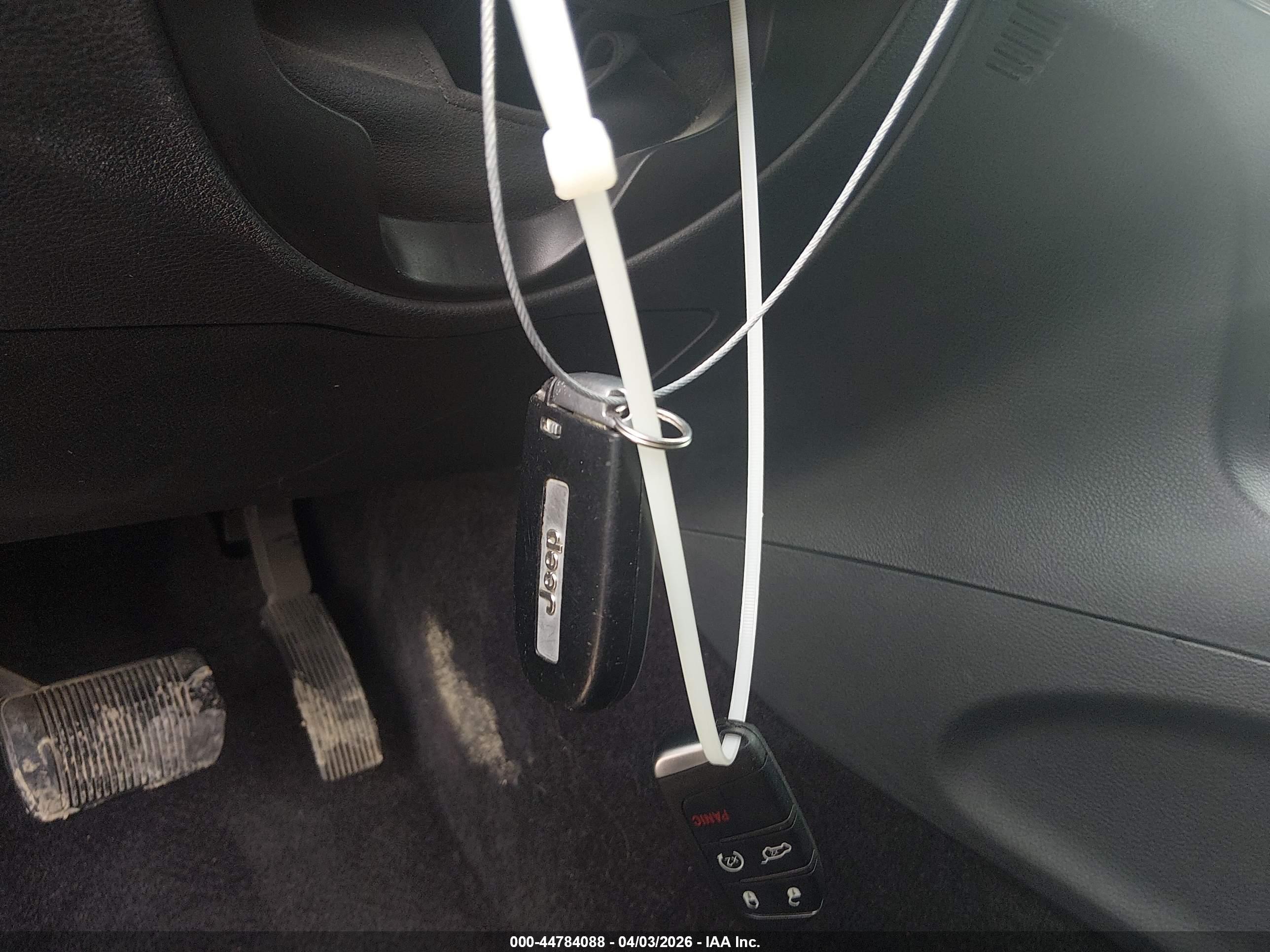 JEEP GRAND image 11