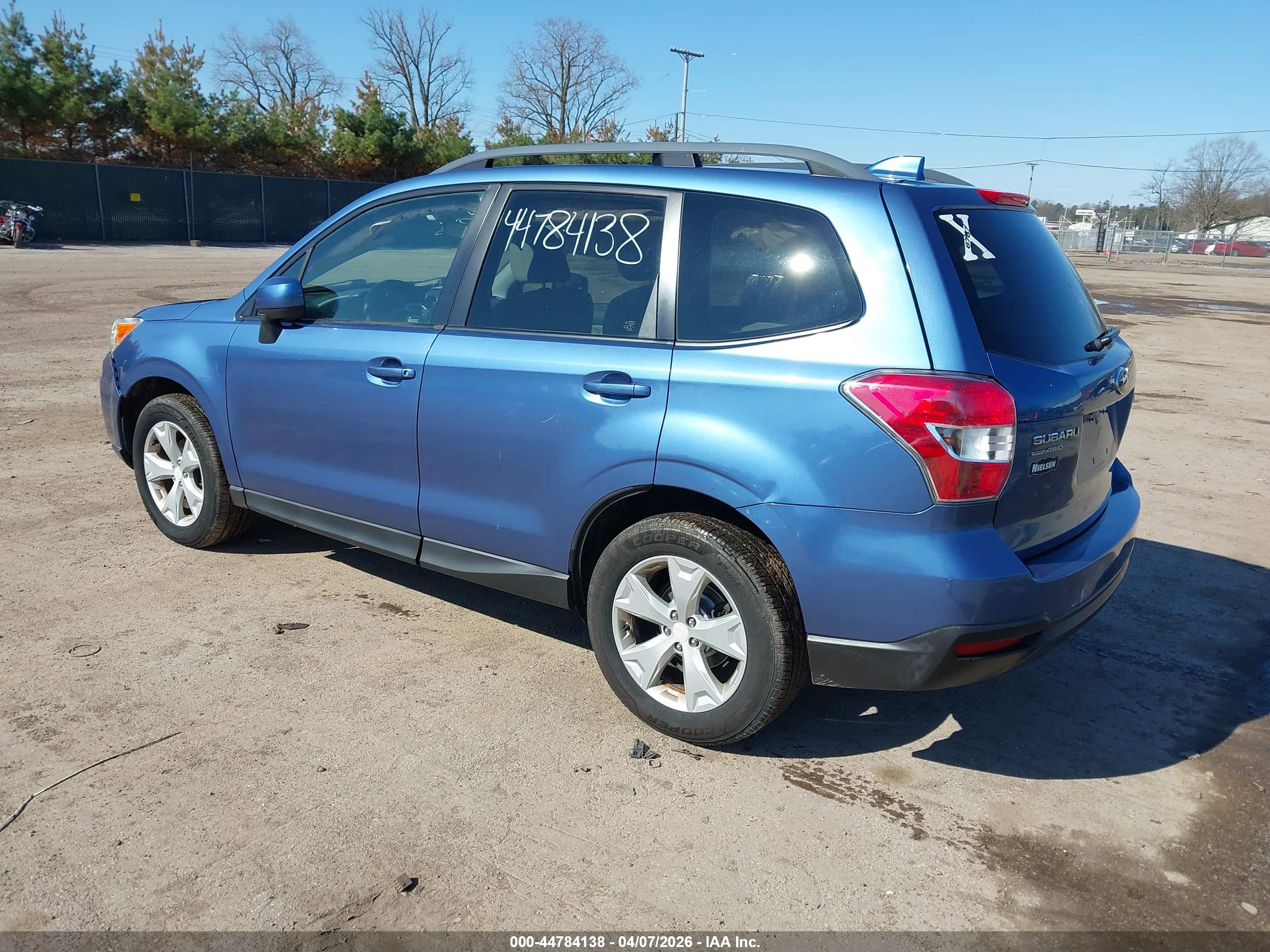 SUBARU FORESTER image 3