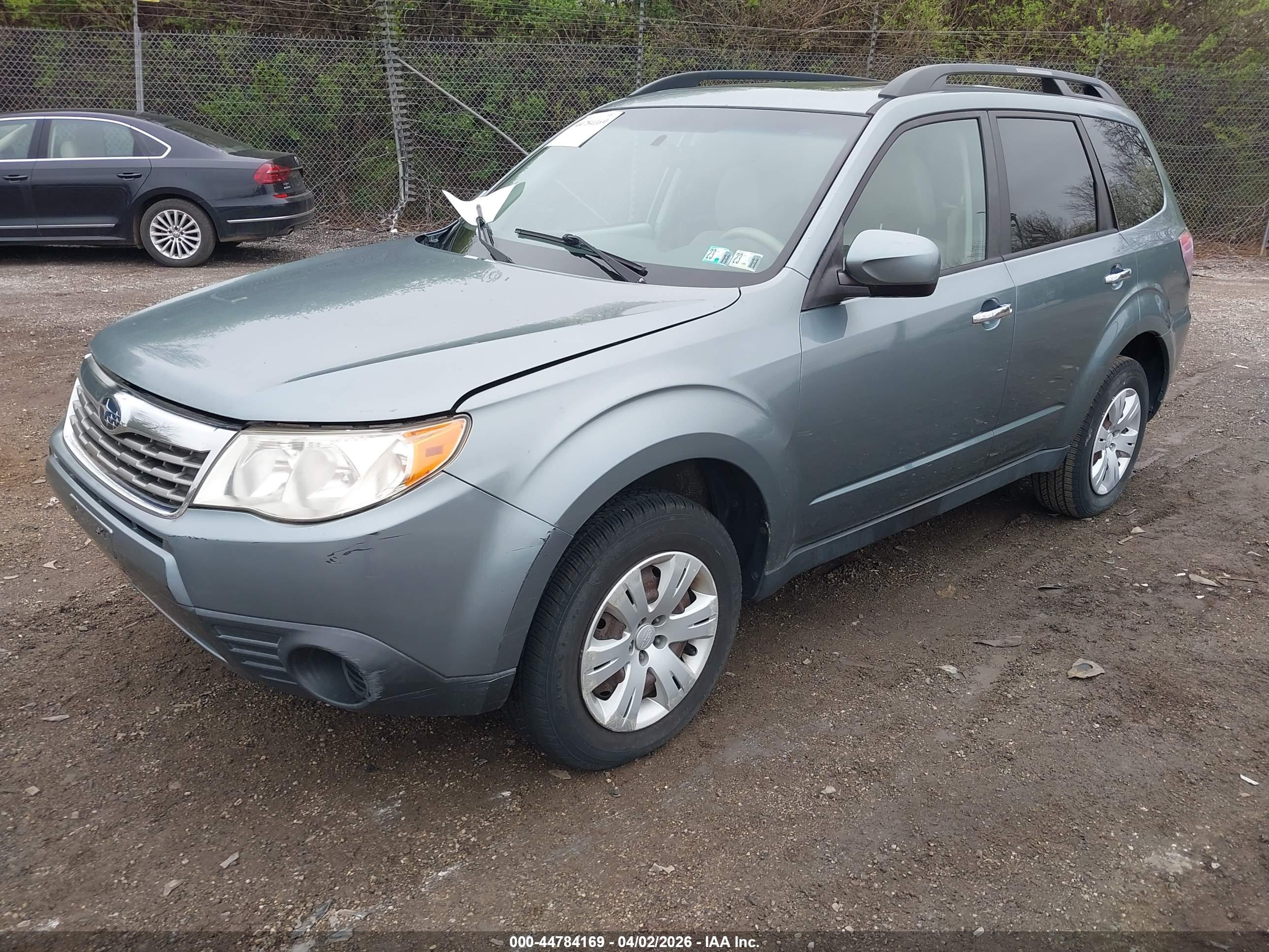 SUBARU FORESTER image 2