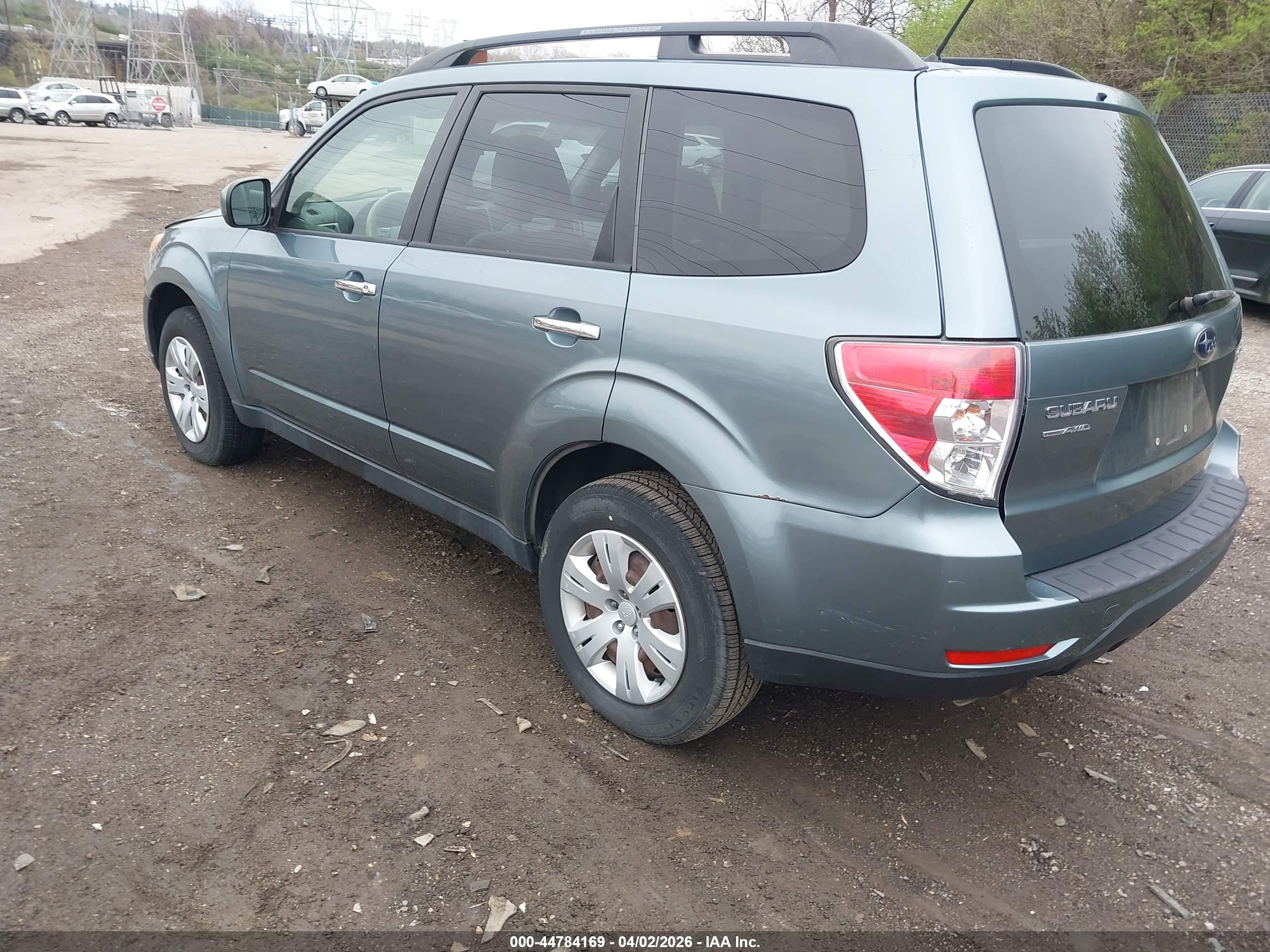 SUBARU FORESTER image 3