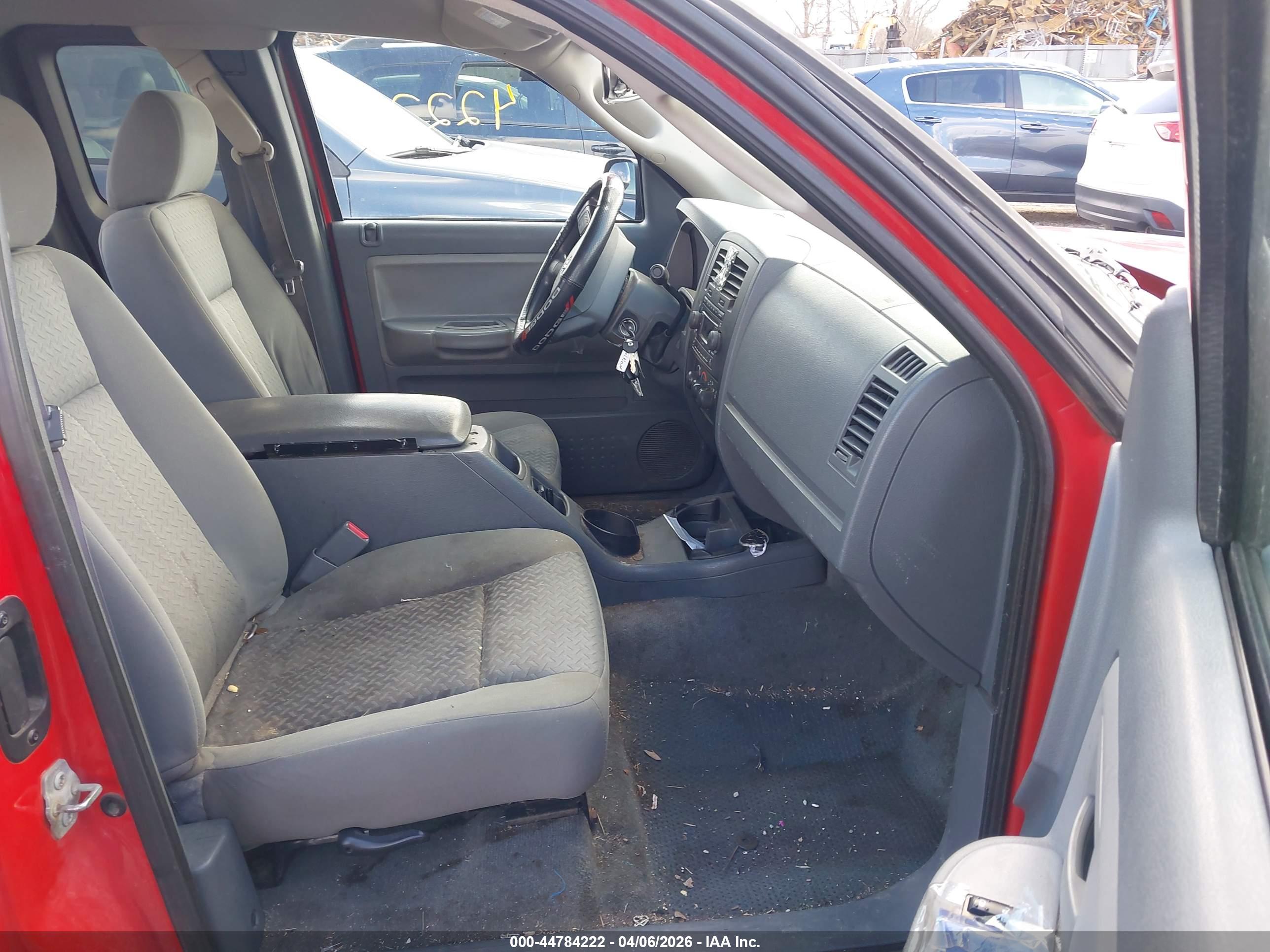 DODGE DAKOTA image 5