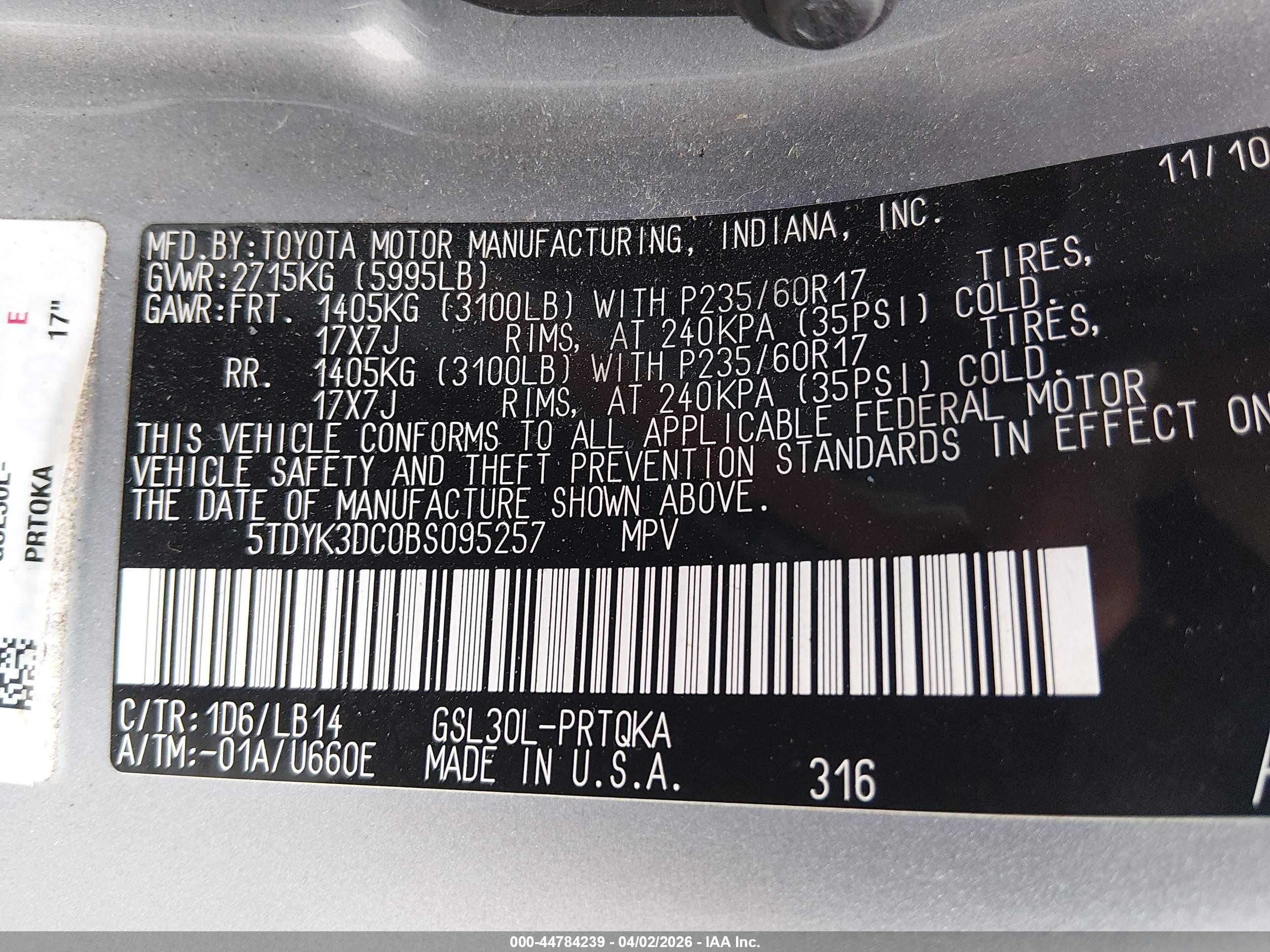 TOYOTA SIENNA image 9