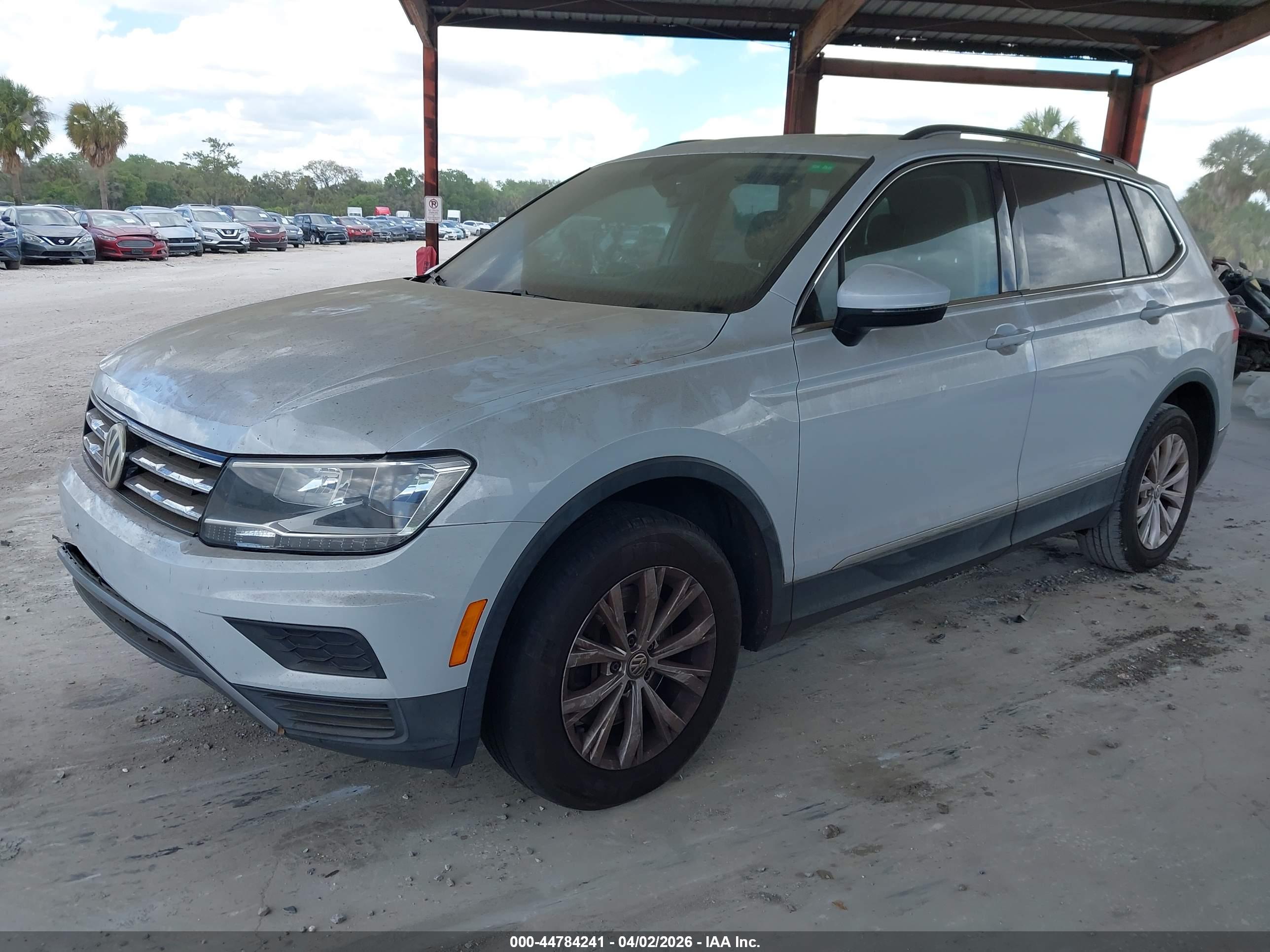 VOLKSWAGEN TIGUAN image 2