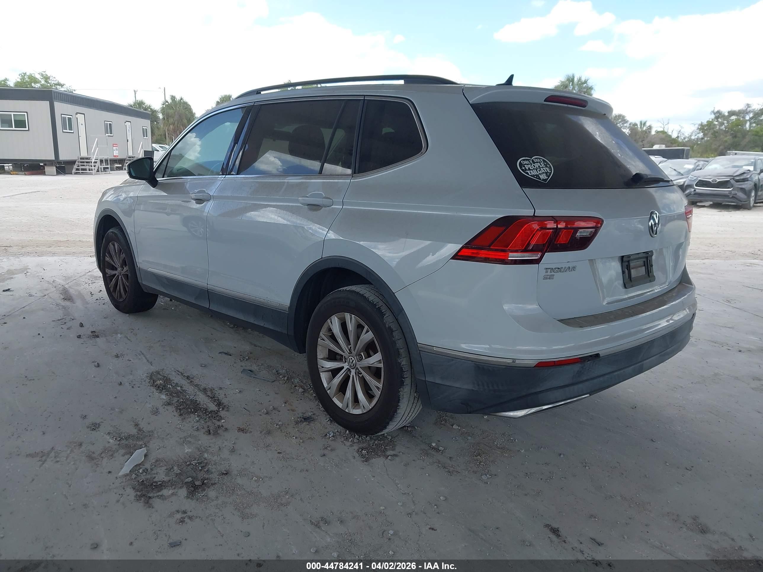 VOLKSWAGEN TIGUAN image 3