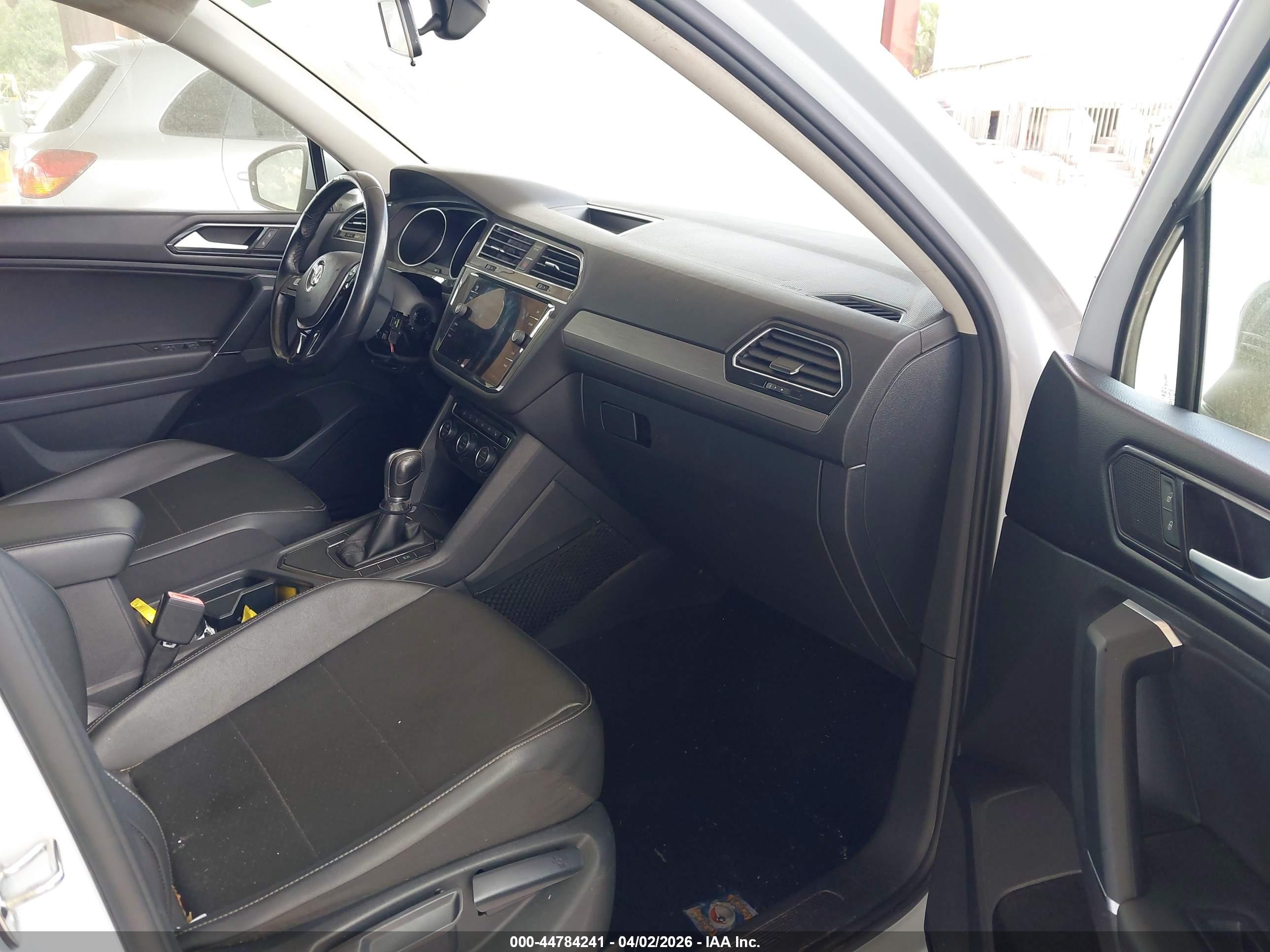 VOLKSWAGEN TIGUAN image 5