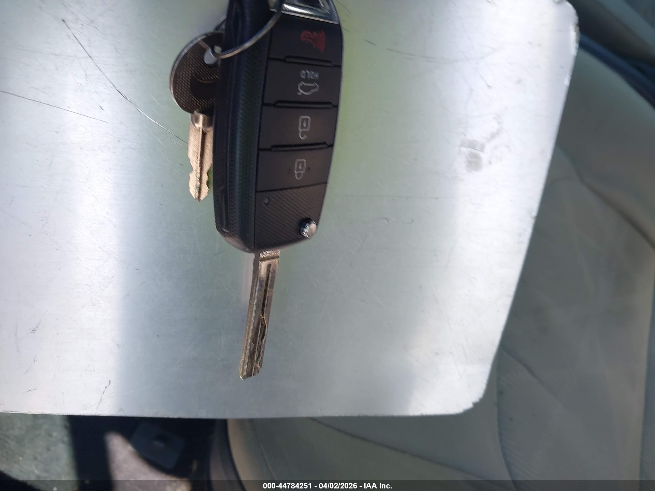 KIA RIO image 11