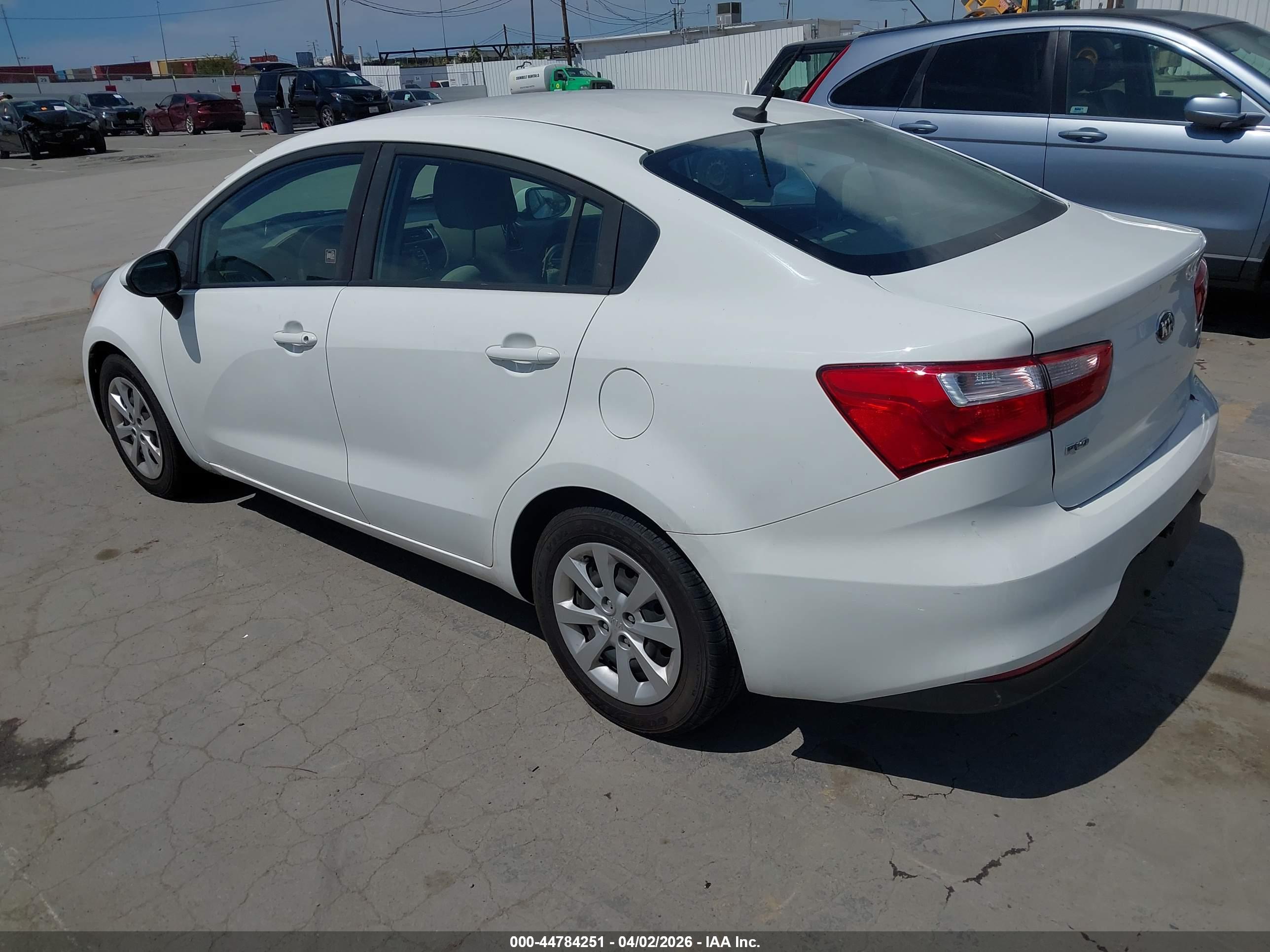 KIA RIO image 3
