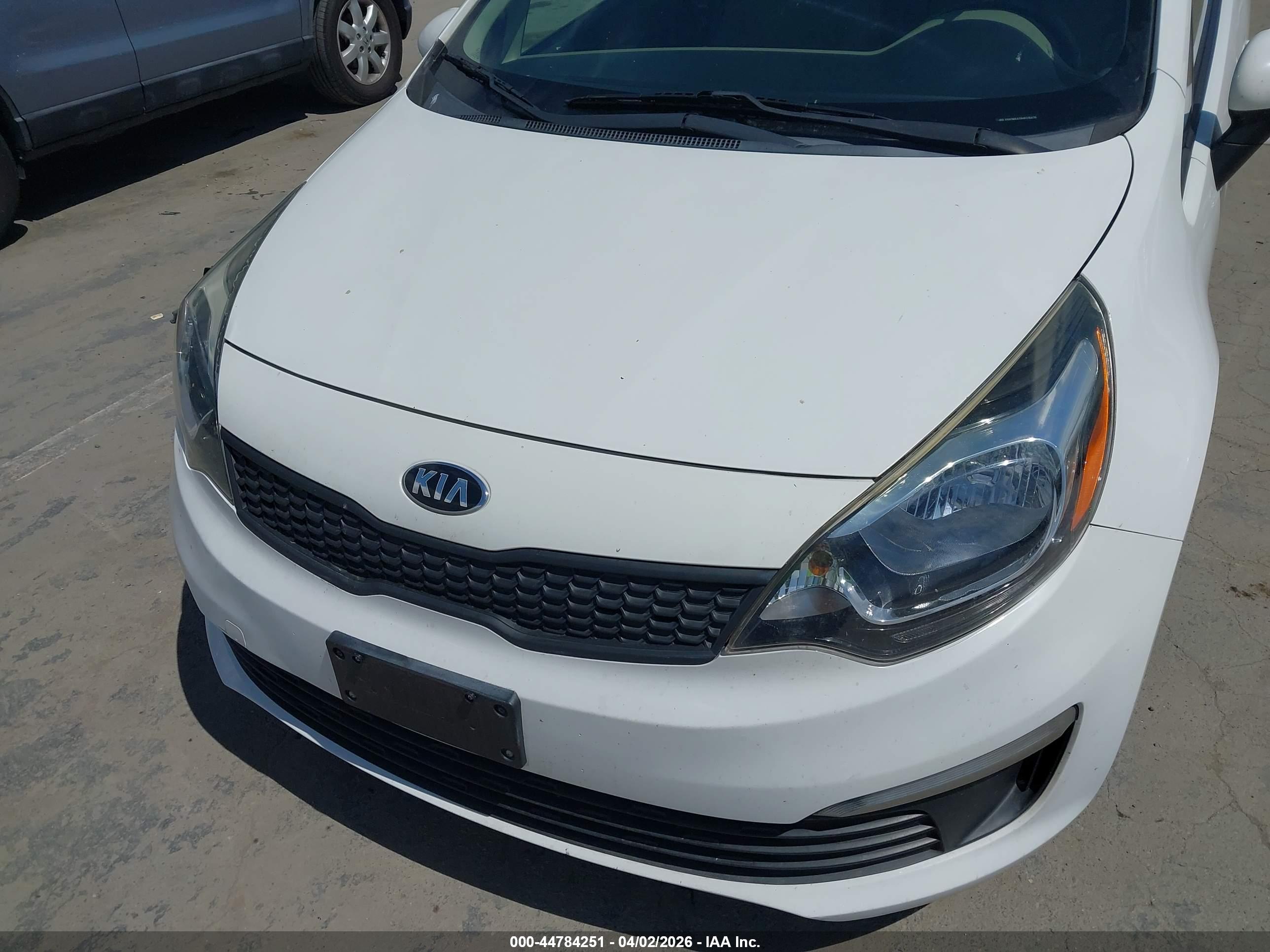 KIA RIO image 6