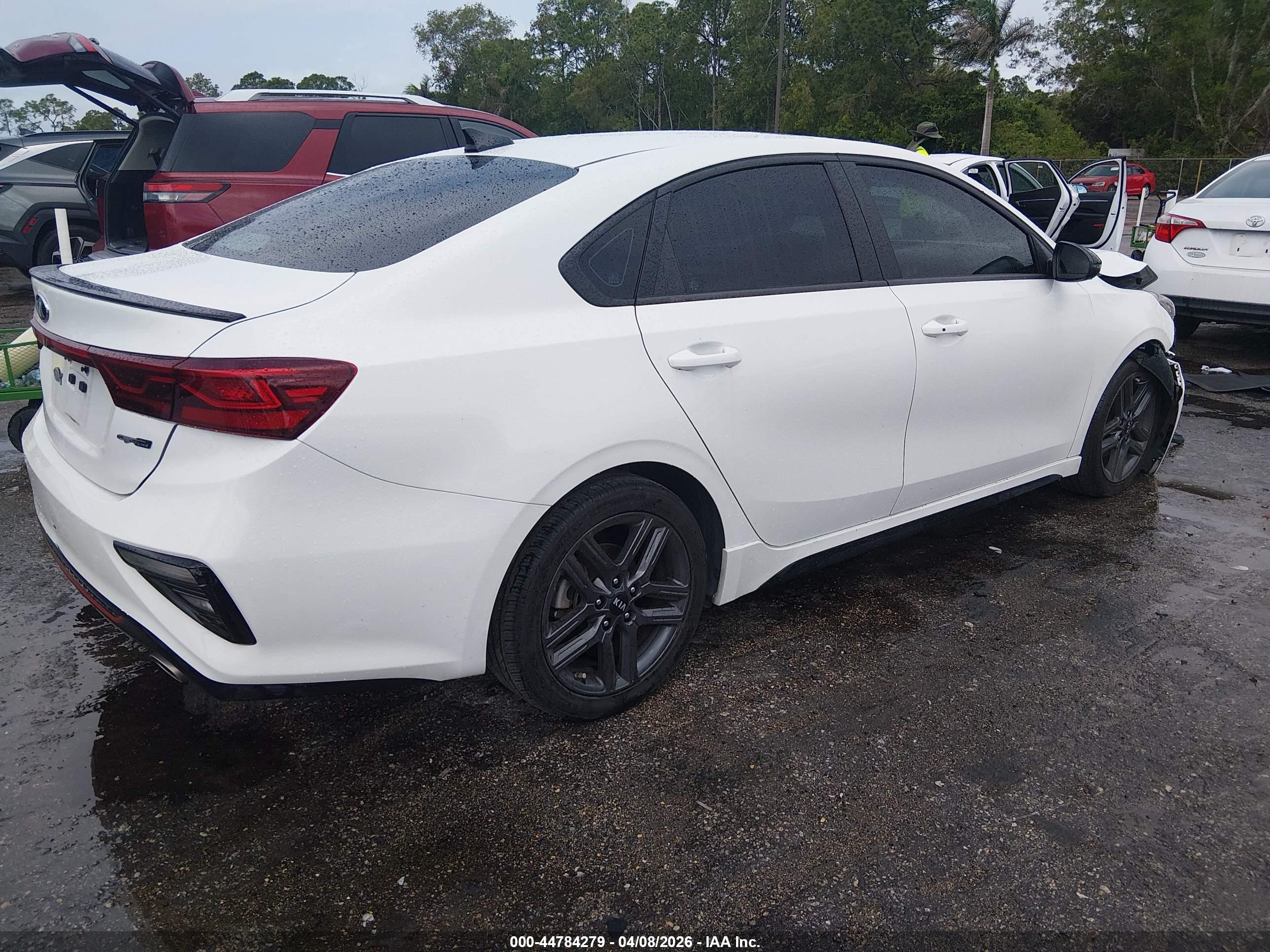 KIA FORTE image 4