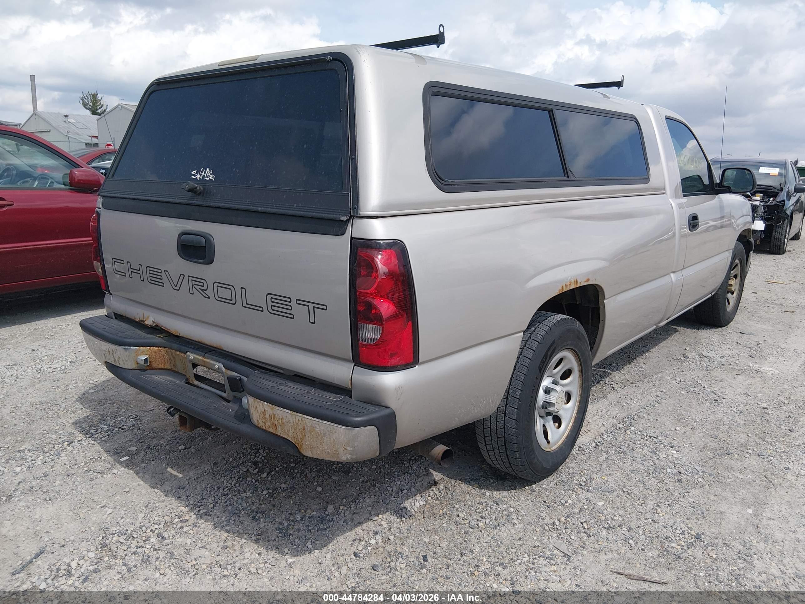 CHEVROLET SILVERADO image 4