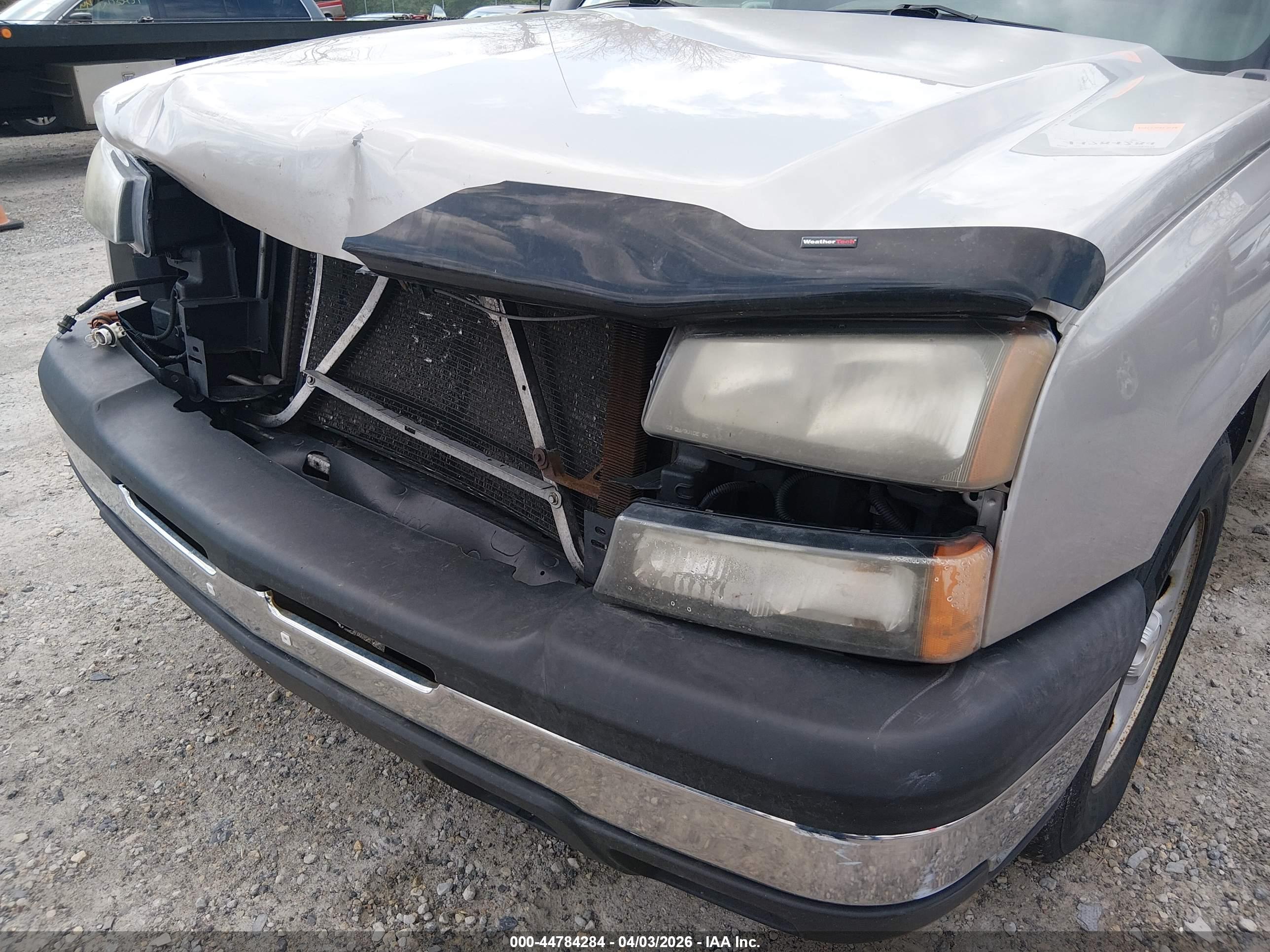 CHEVROLET SILVERADO image 6