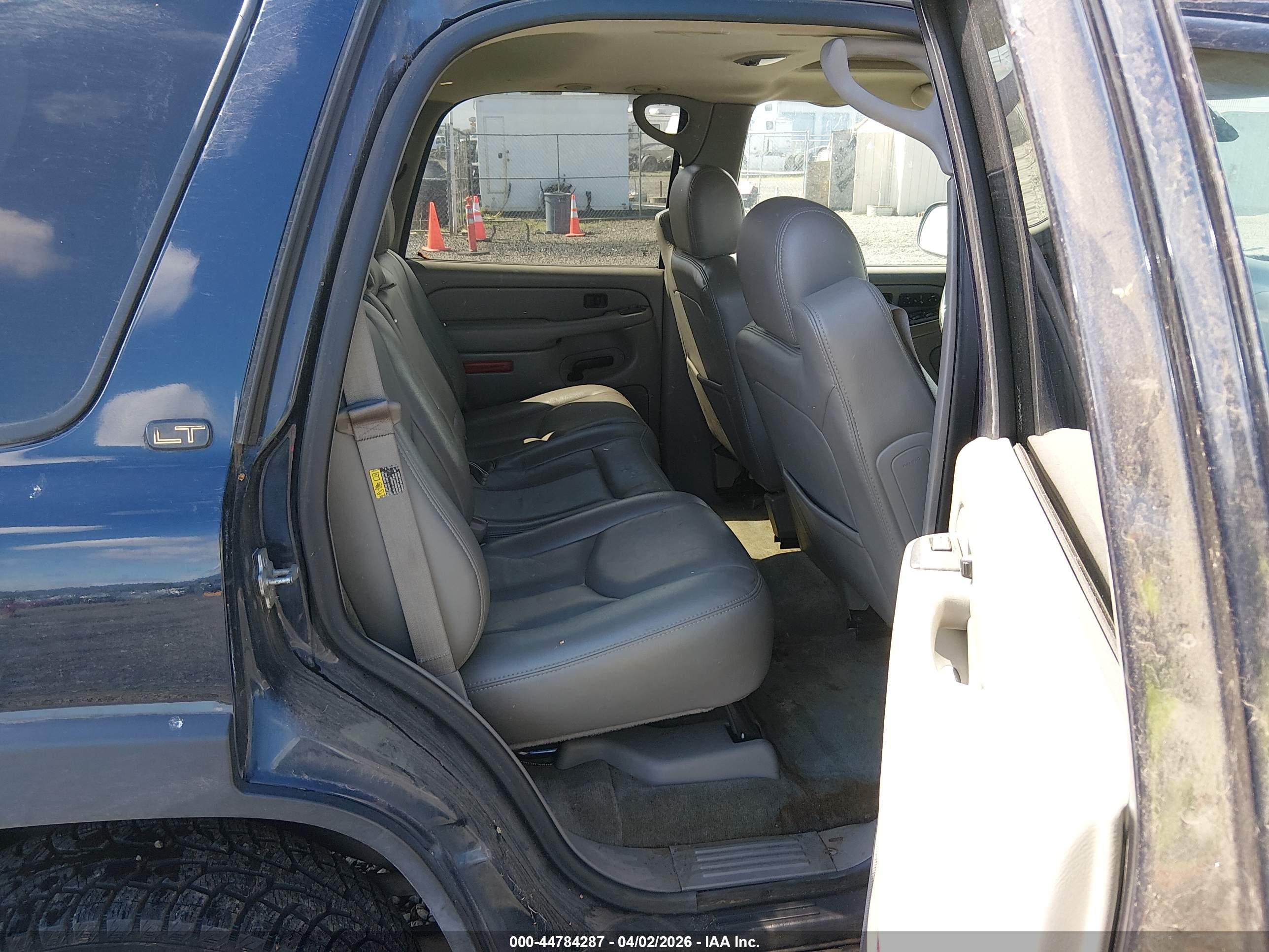 CHEVROLET TAHOE image 8