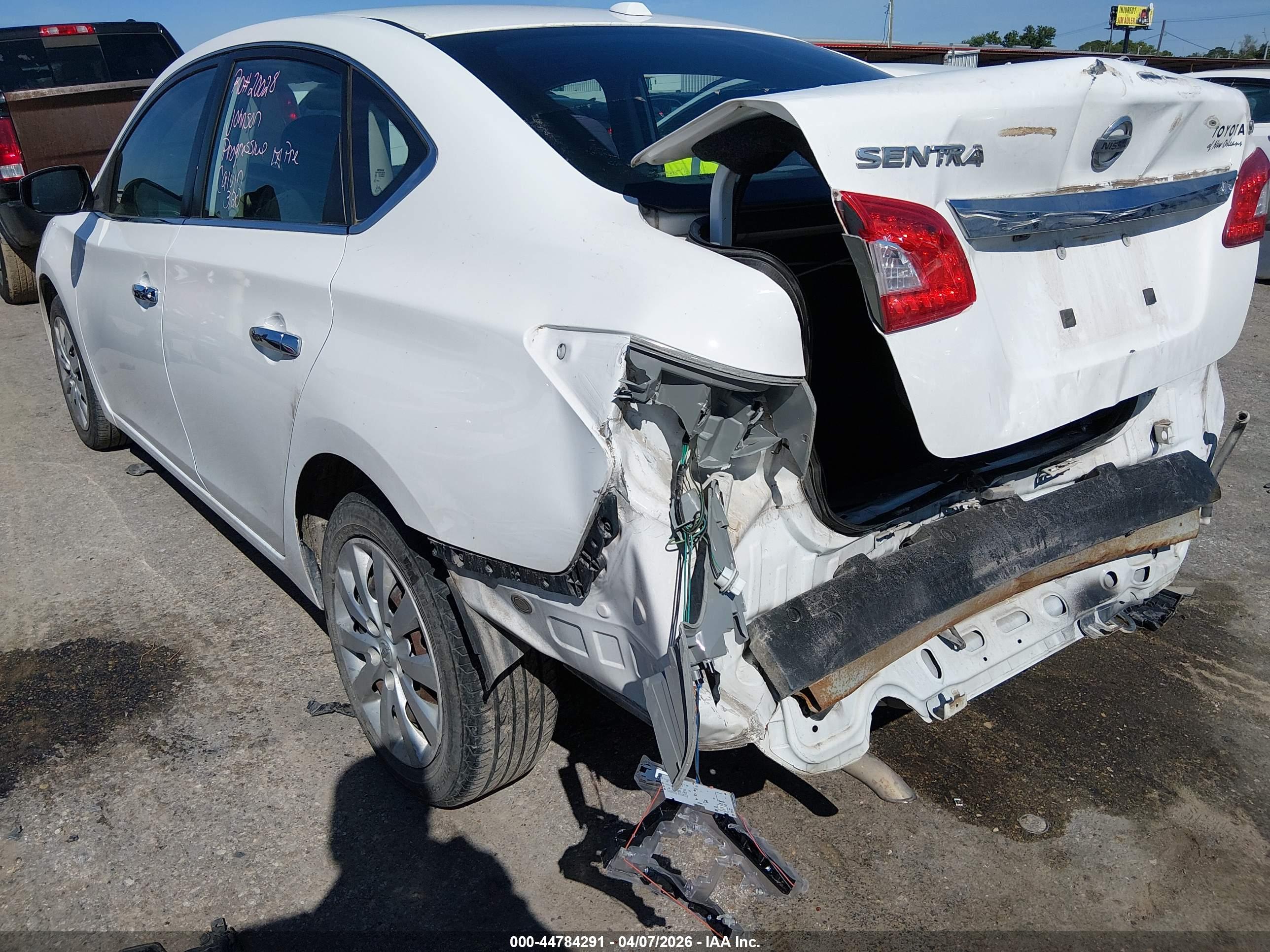 NISSAN SENTRA image 6