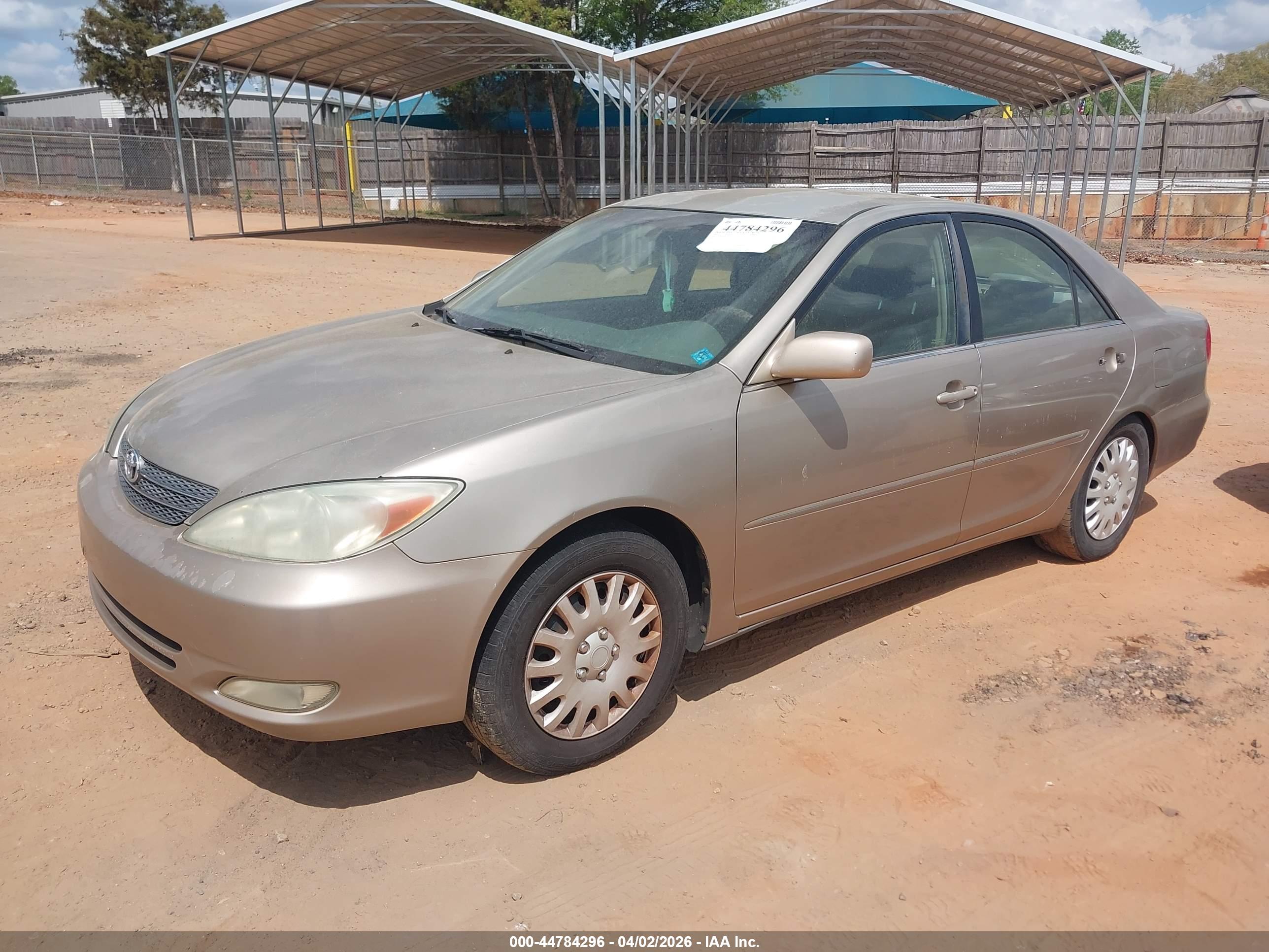 TOYOTA CAMRY image 2