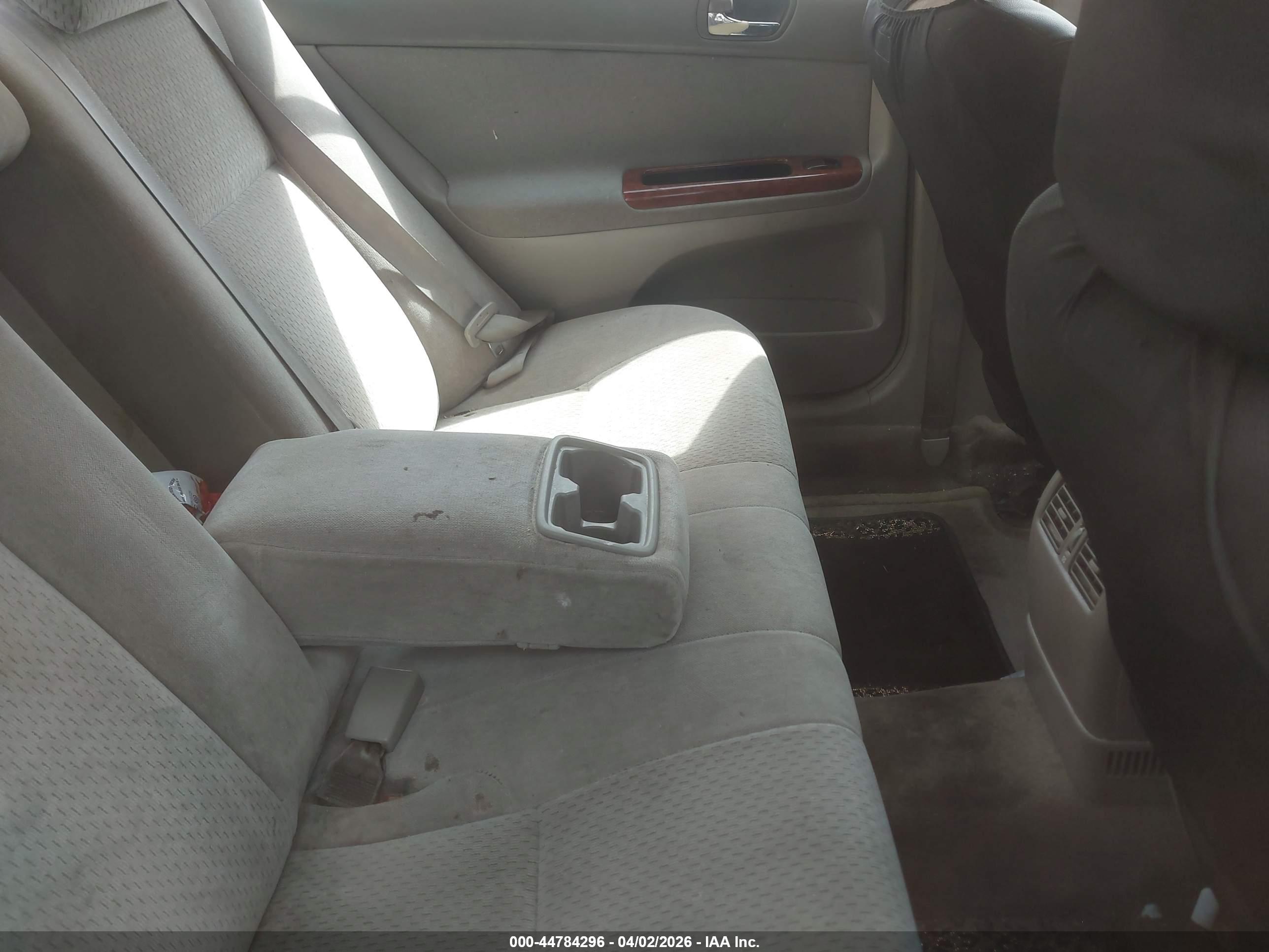 TOYOTA CAMRY image 8
