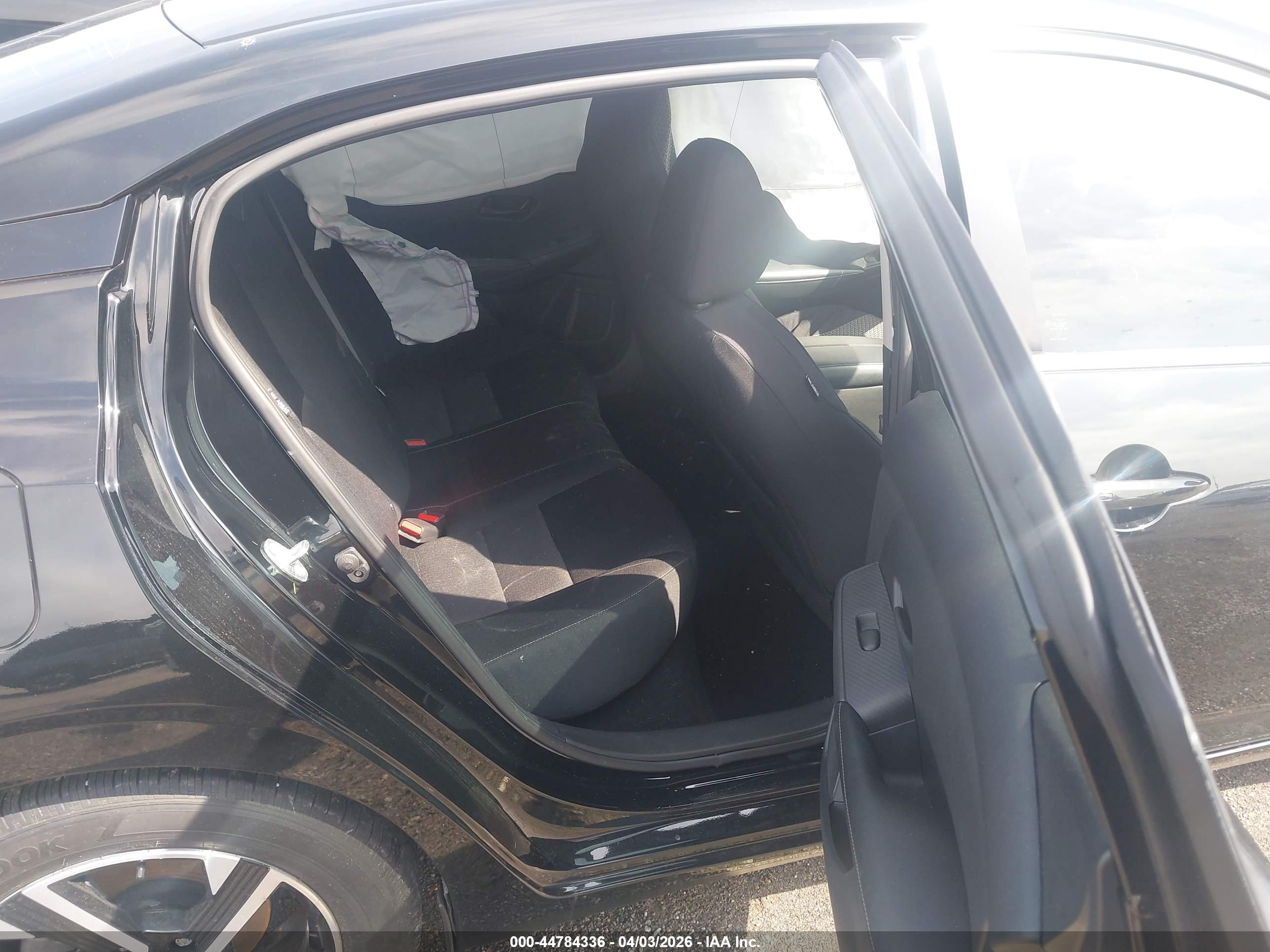 NISSAN SENTRA image 8