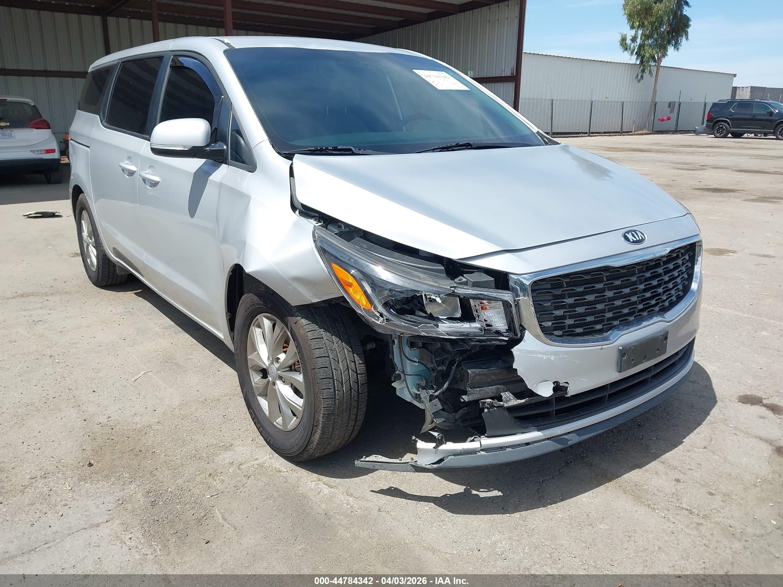 KIA SEDONA image 6