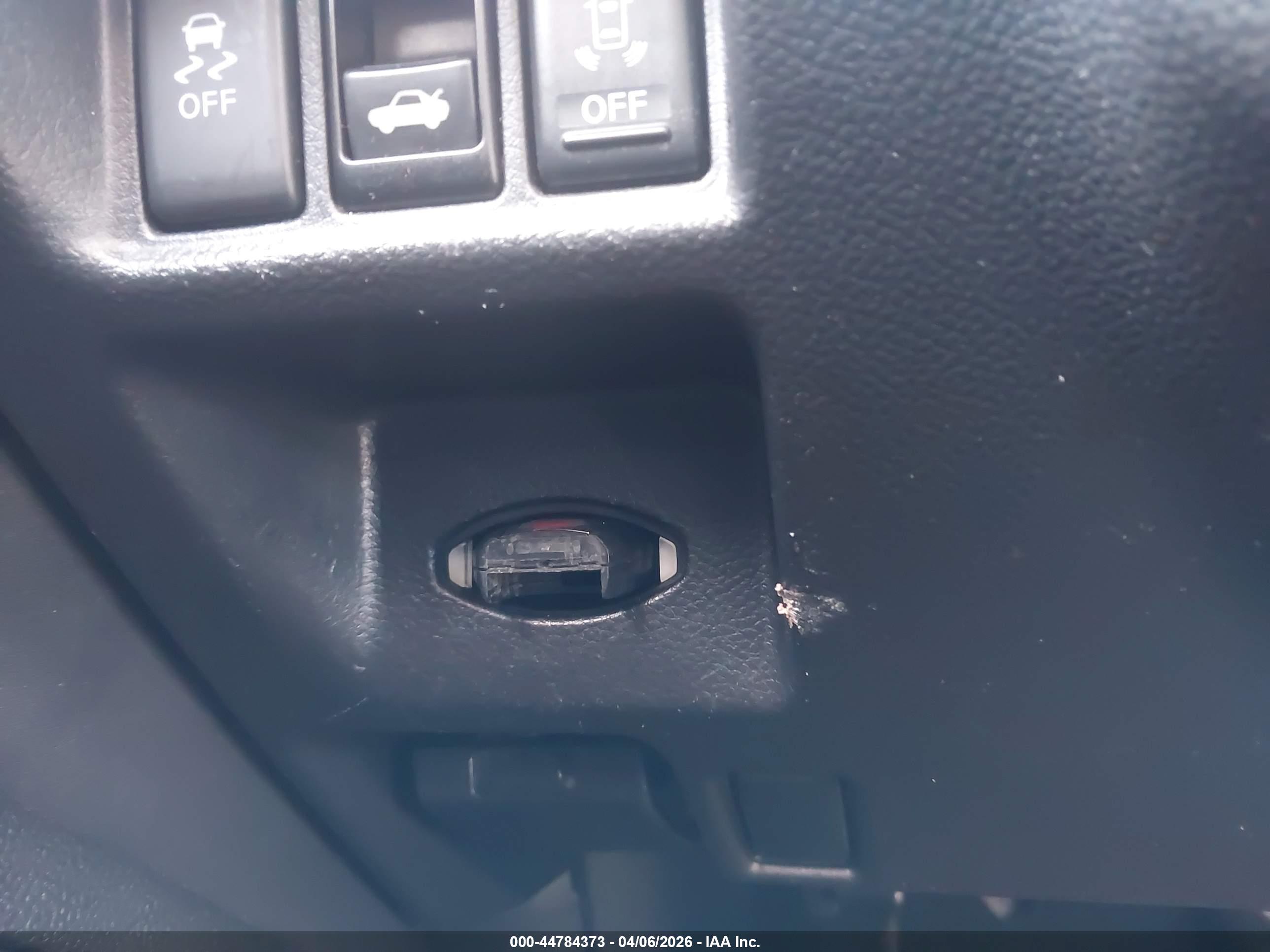 INFINITI G37X image 11