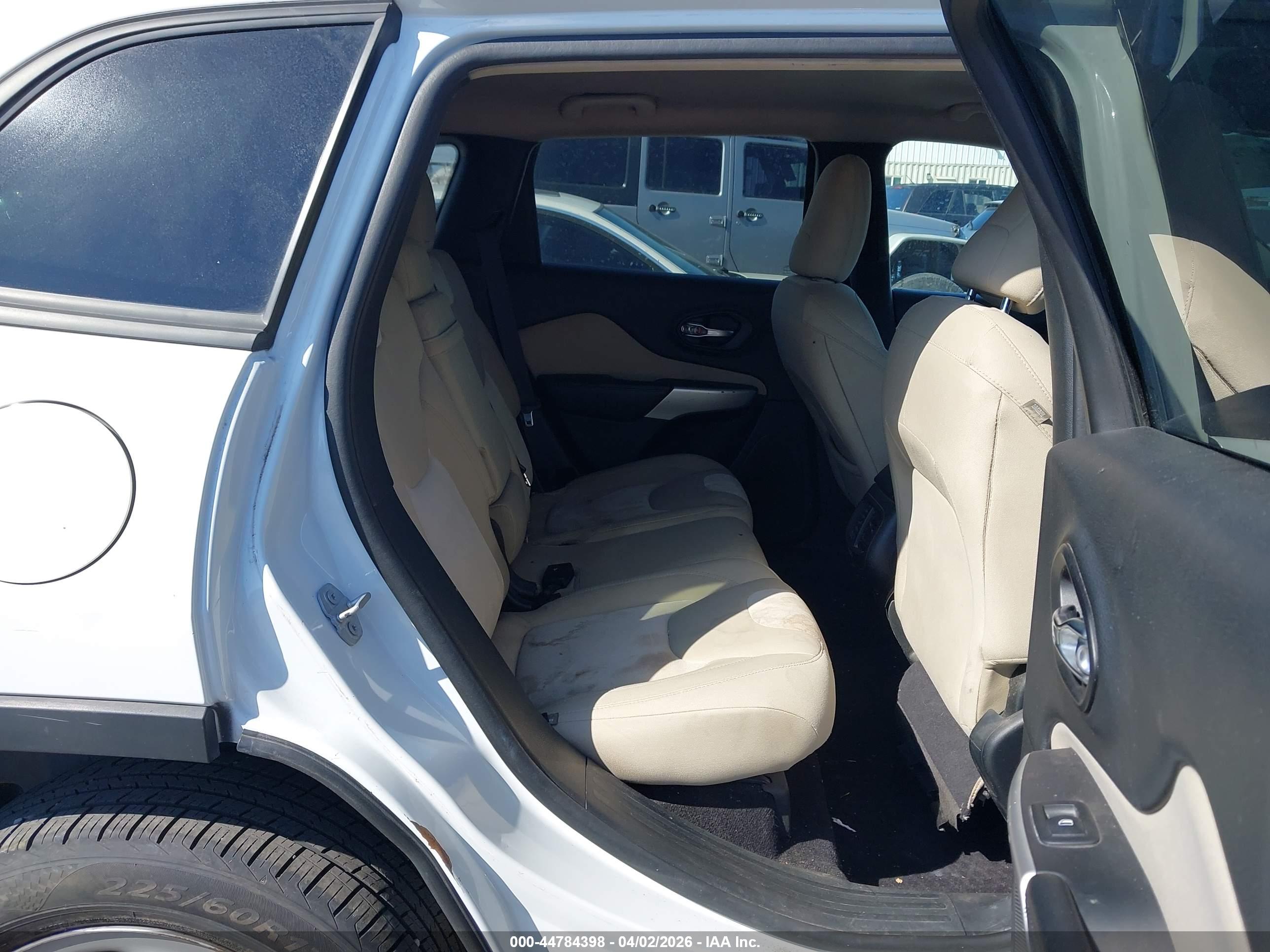 JEEP CHEROKEE image 8