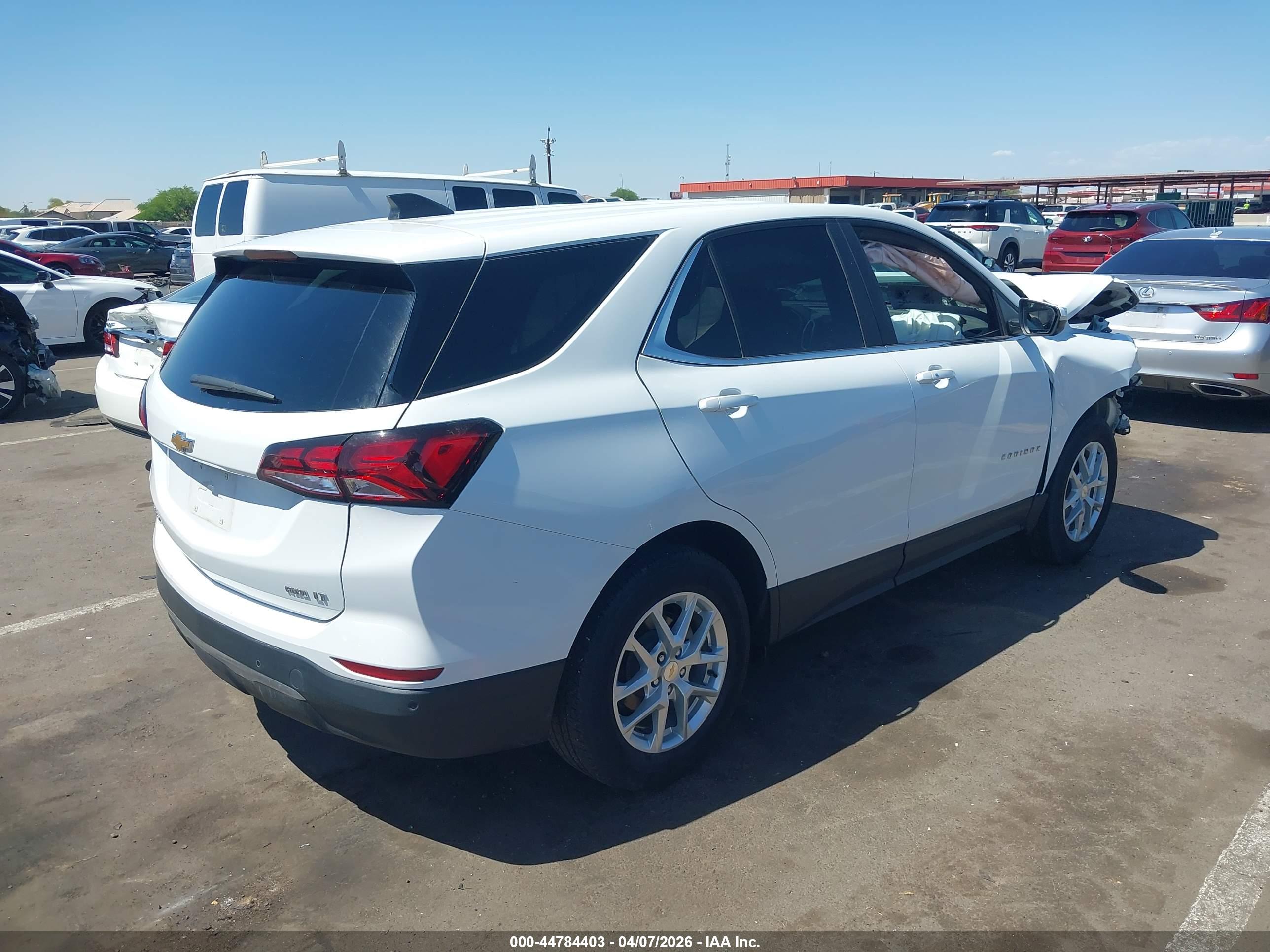 CHEVROLET EQUINOX image 4