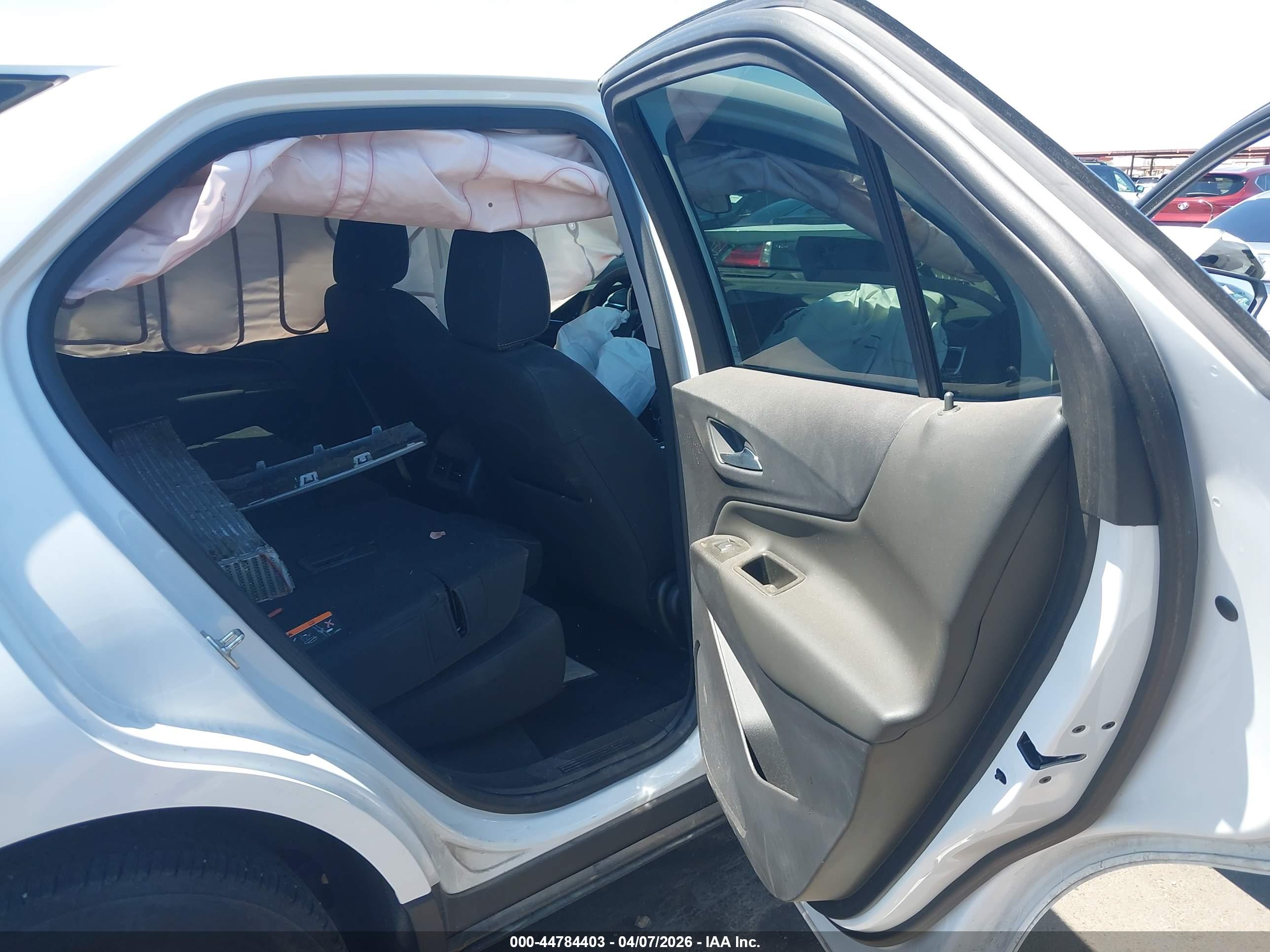 CHEVROLET EQUINOX image 8